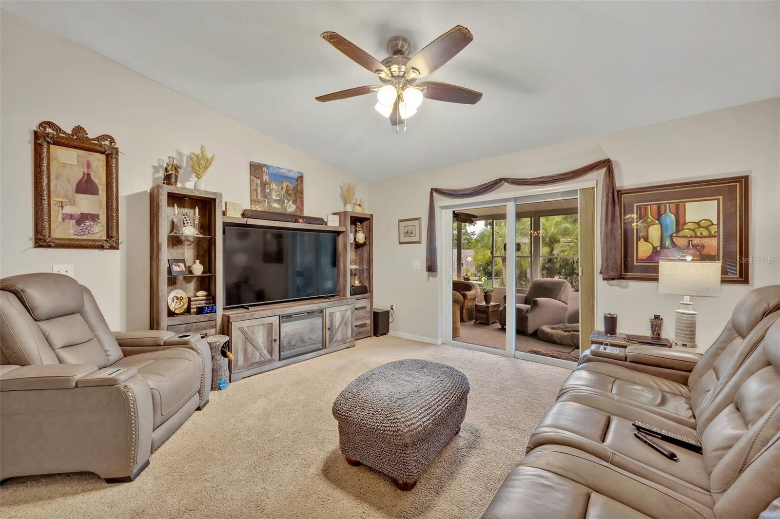 Image 18 of 56 For 257 Winding Cove Avenue