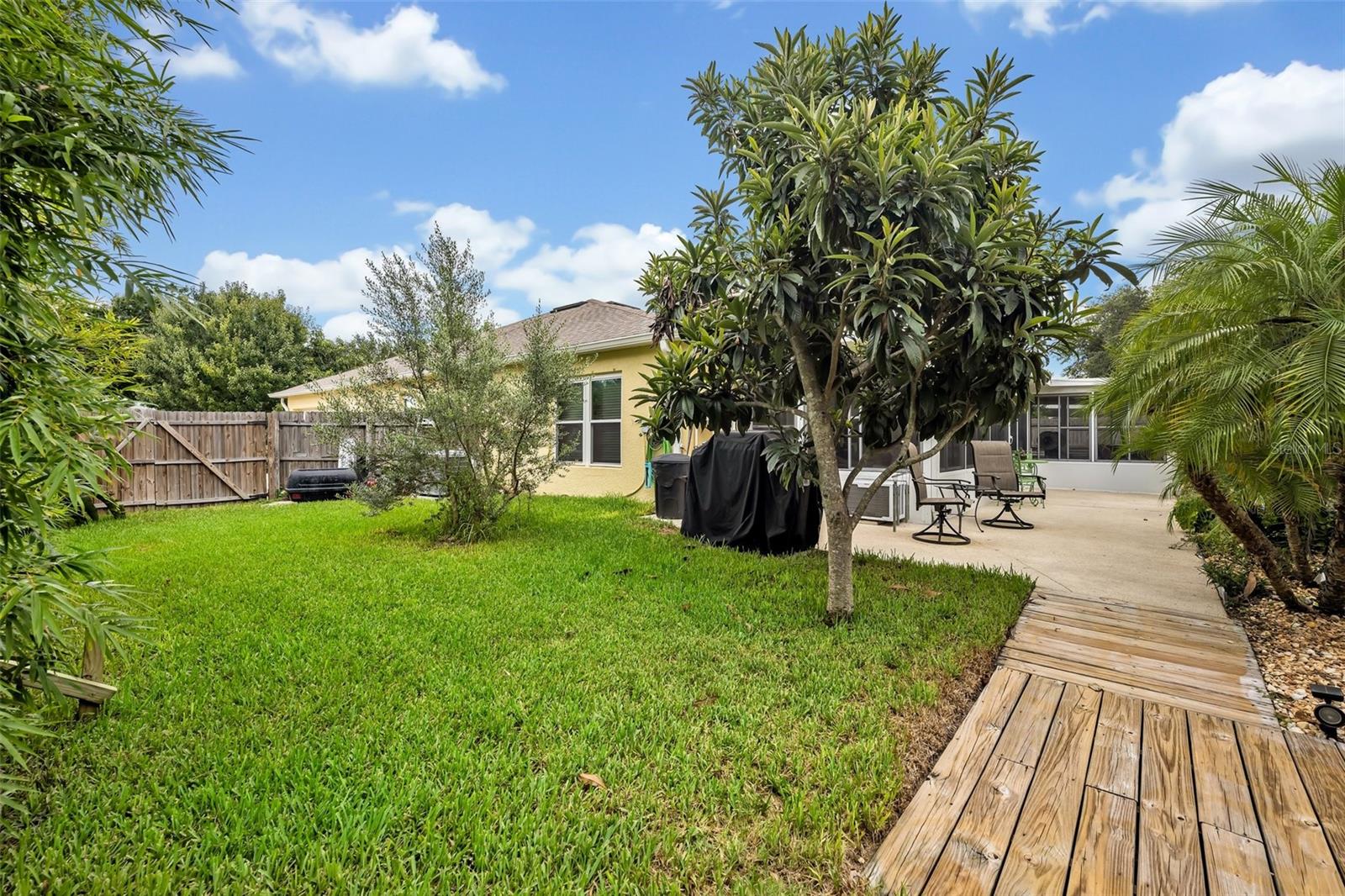 Image 41 of 56 For 257 Winding Cove Avenue