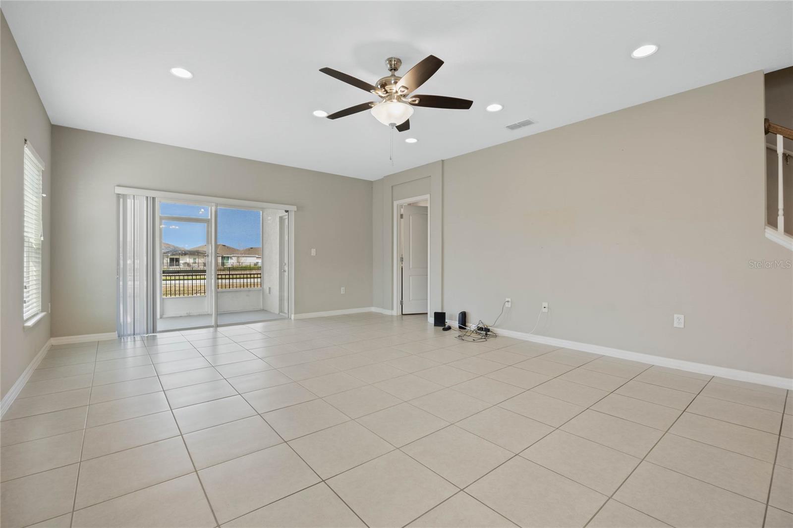 Image 10 of 46 For 213 Primrose Drive