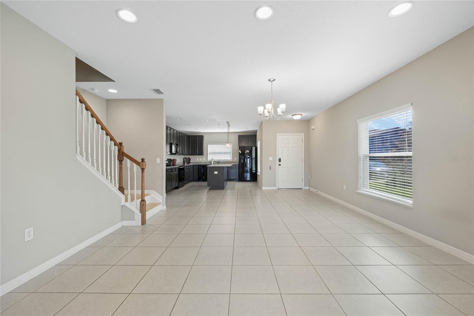 Image 11 of 46 For 213 Primrose Drive