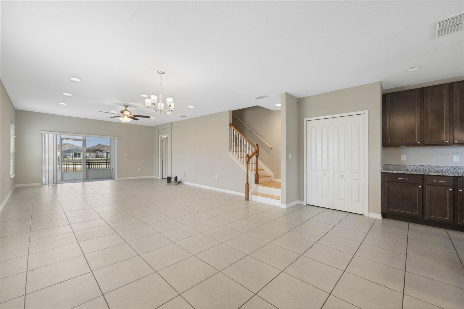 Image 12 of 46 For 213 Primrose Drive