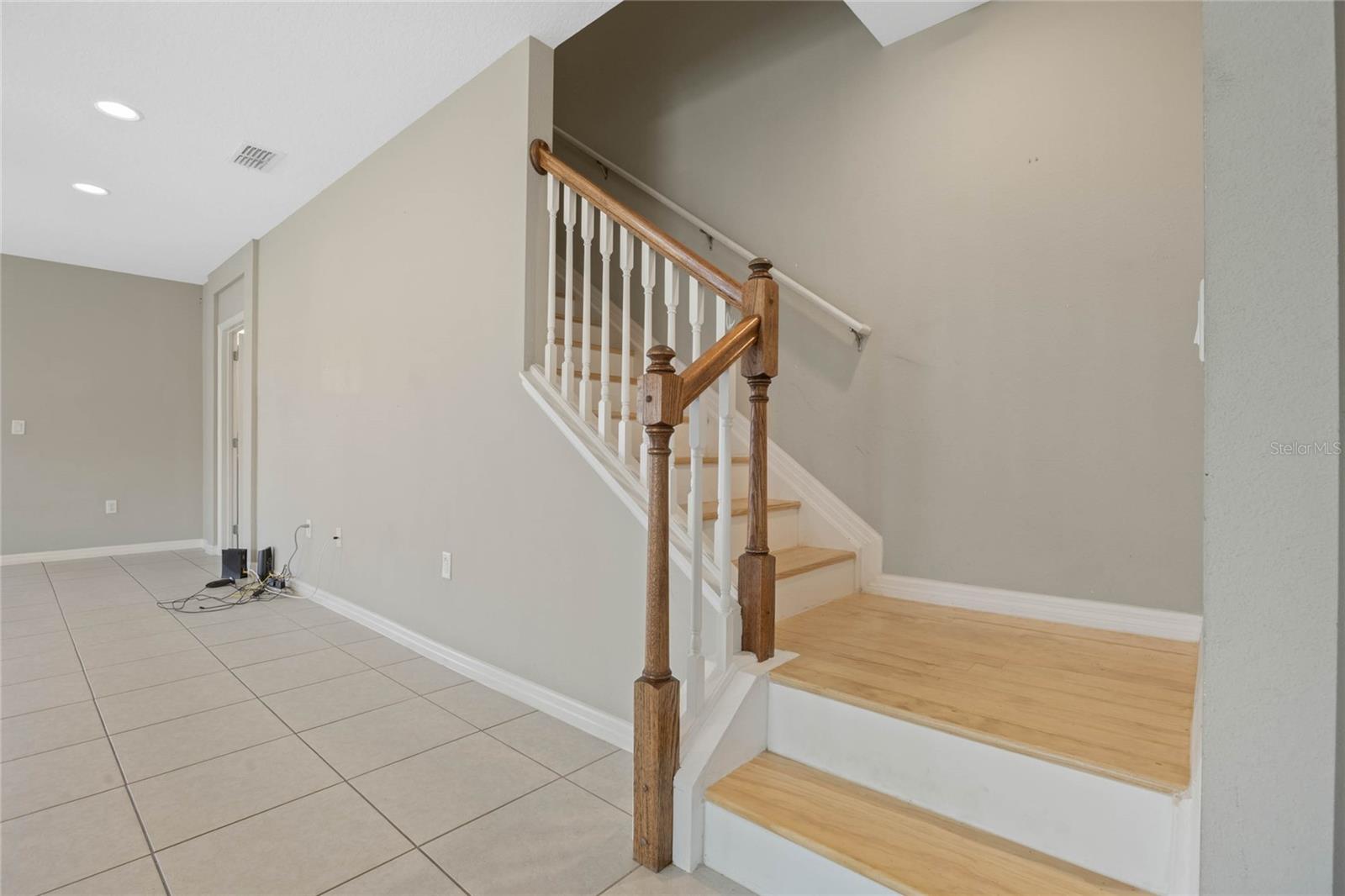 Image 17 of 46 For 213 Primrose Drive
