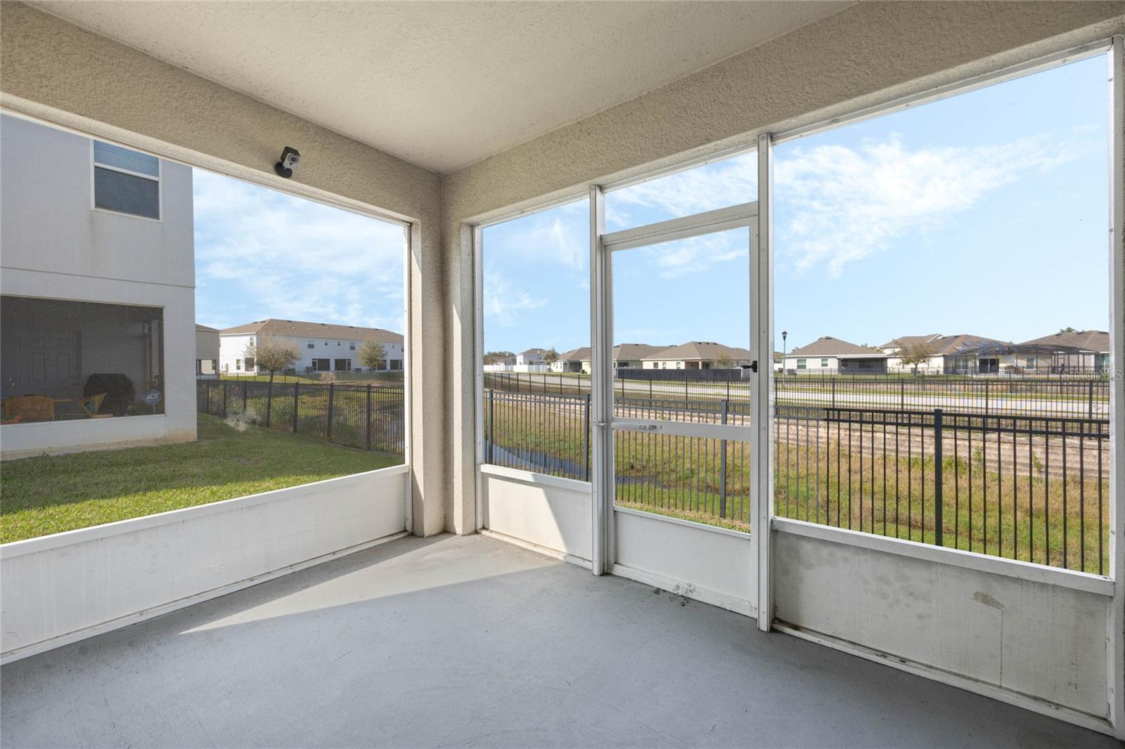 Image 32 of 46 For 213 Primrose Drive
