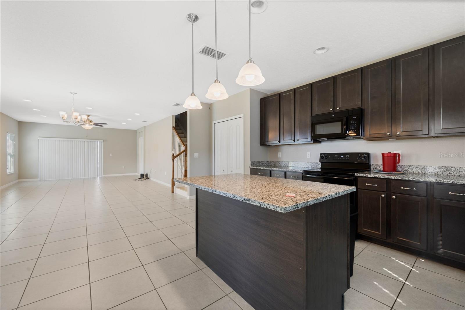 Image 6 of 46 For 213 Primrose Drive