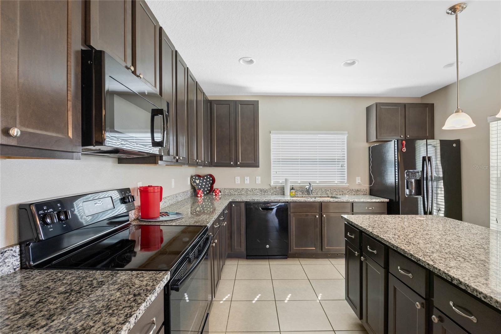 Image 7 of 46 For 213 Primrose Drive