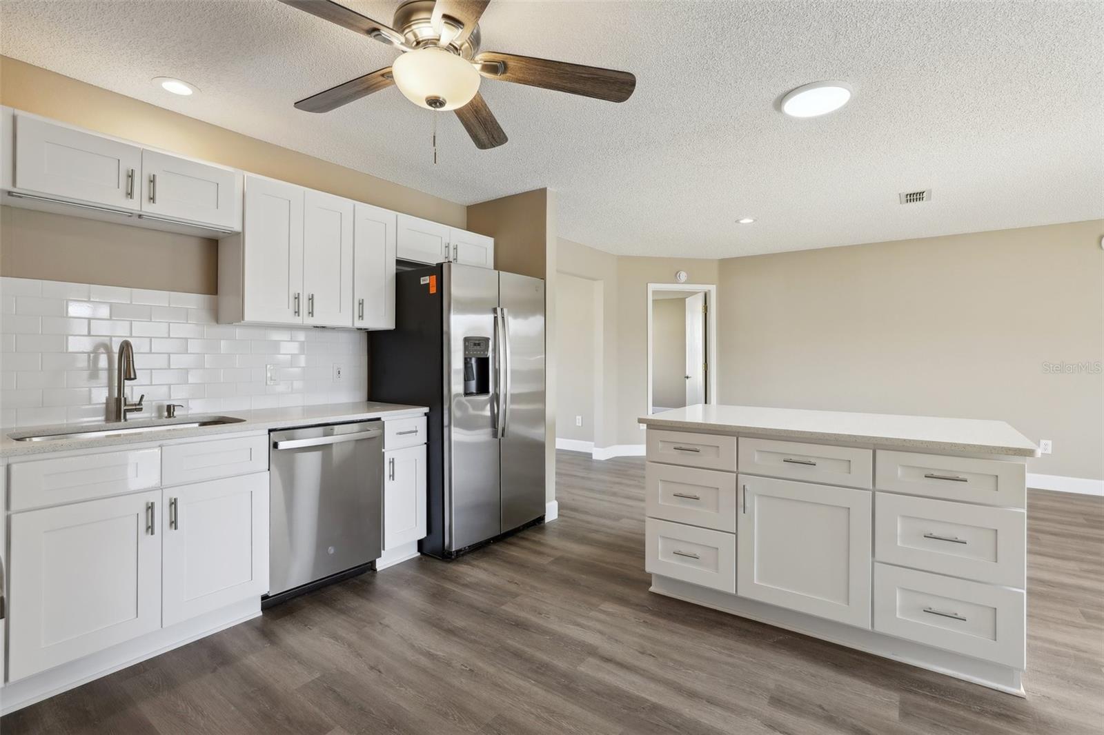 Image 6 of 25 For 2609 Privada Drive