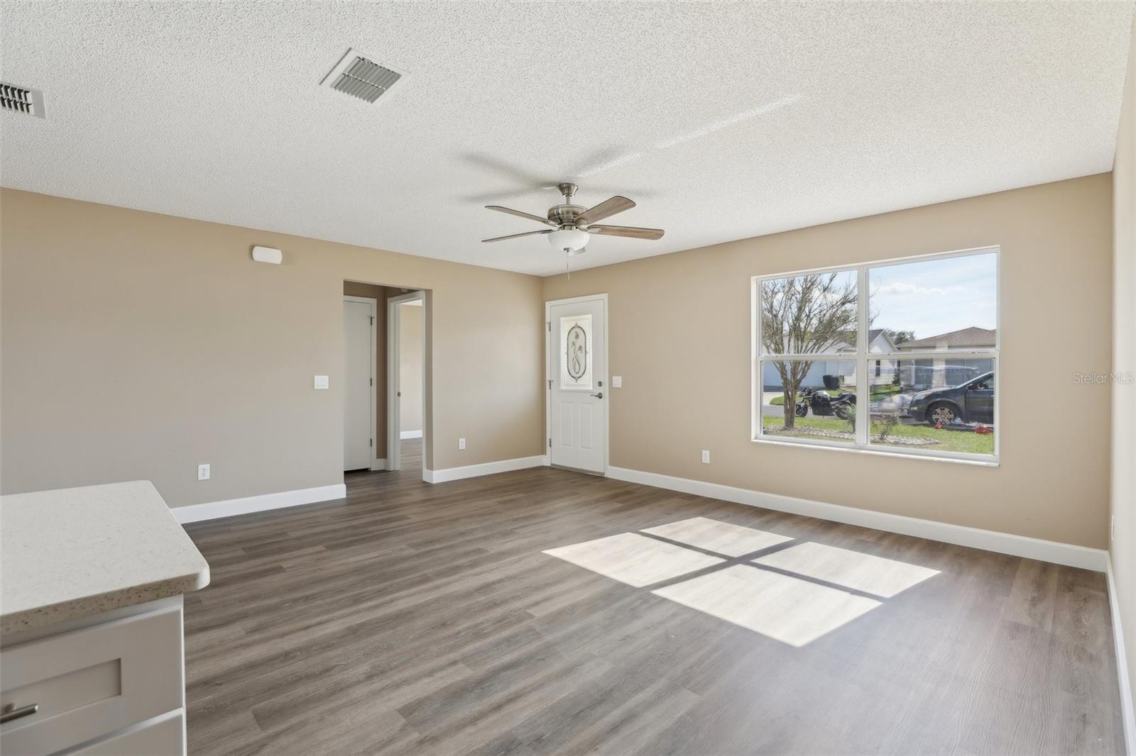 Image 9 of 25 For 2609 Privada Drive