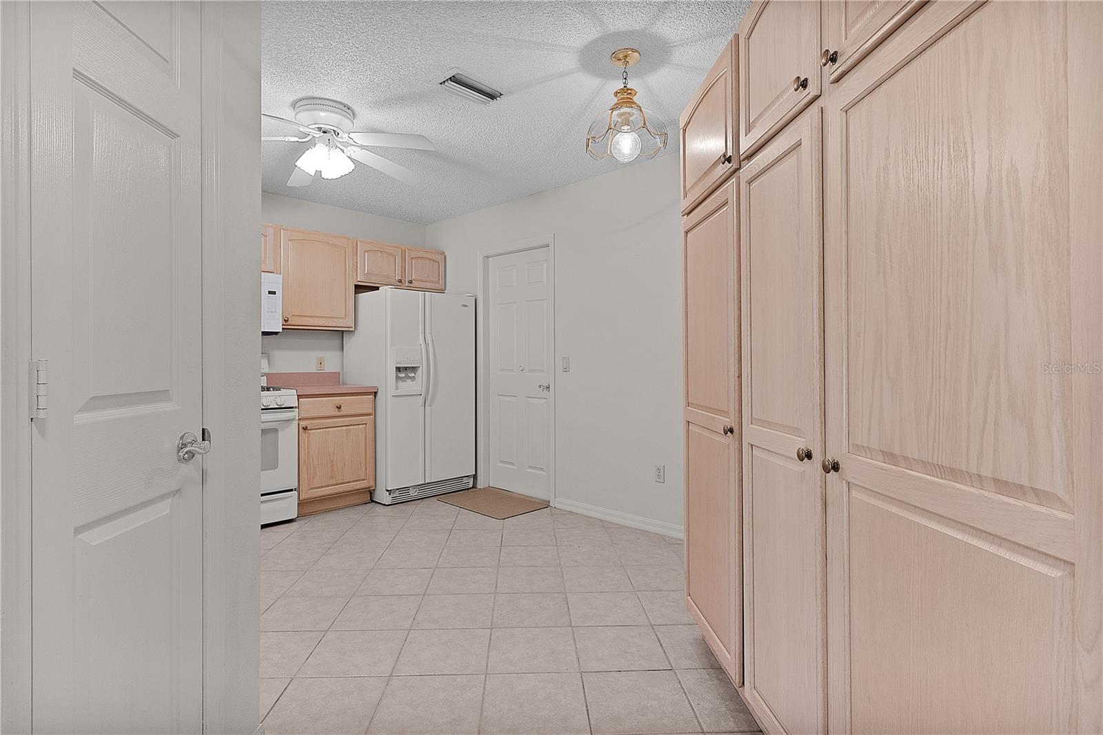 Image 16 of 32 For 1135 Santa Cruz Drive