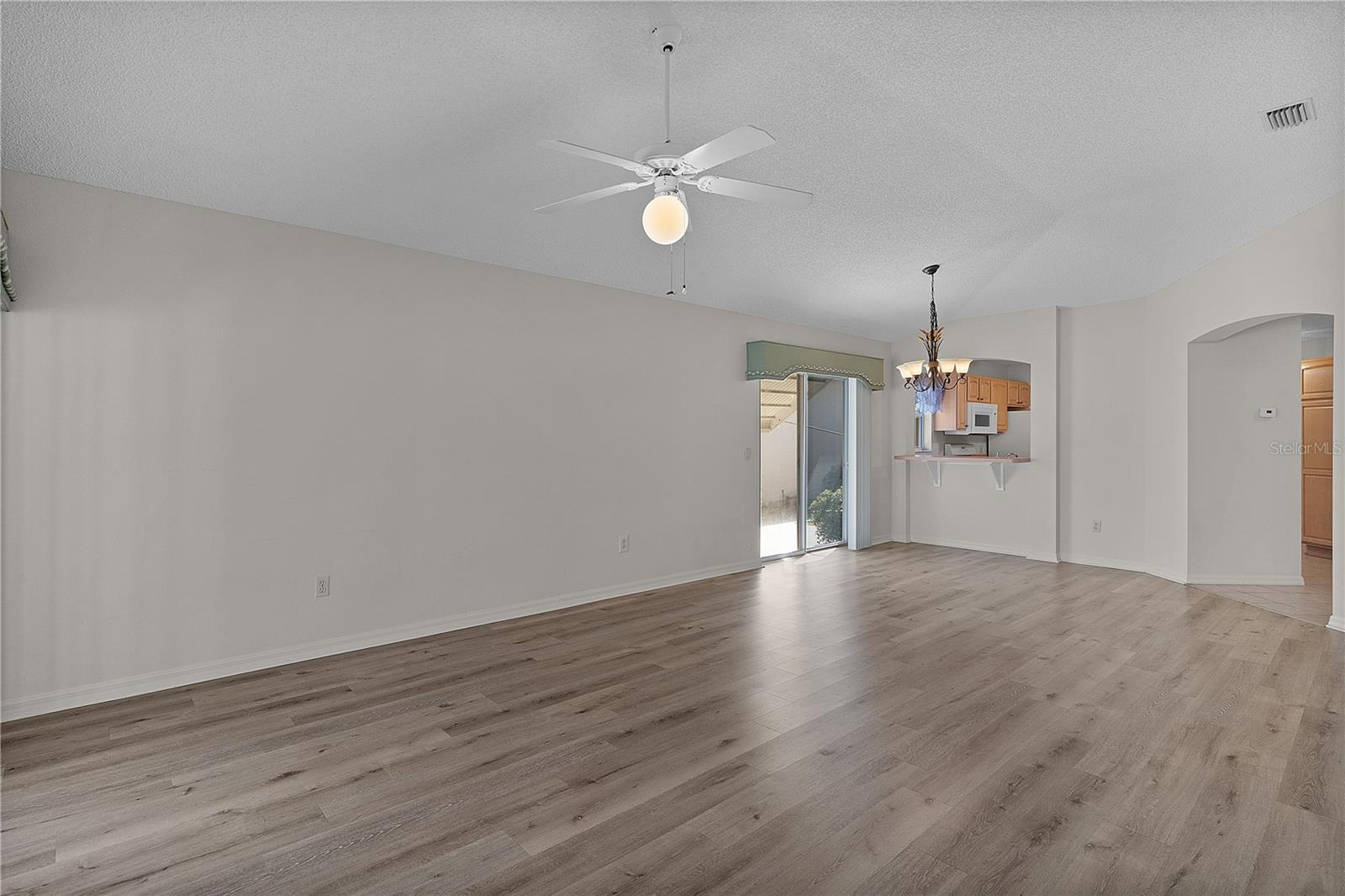 Image 6 of 32 For 1135 Santa Cruz Drive