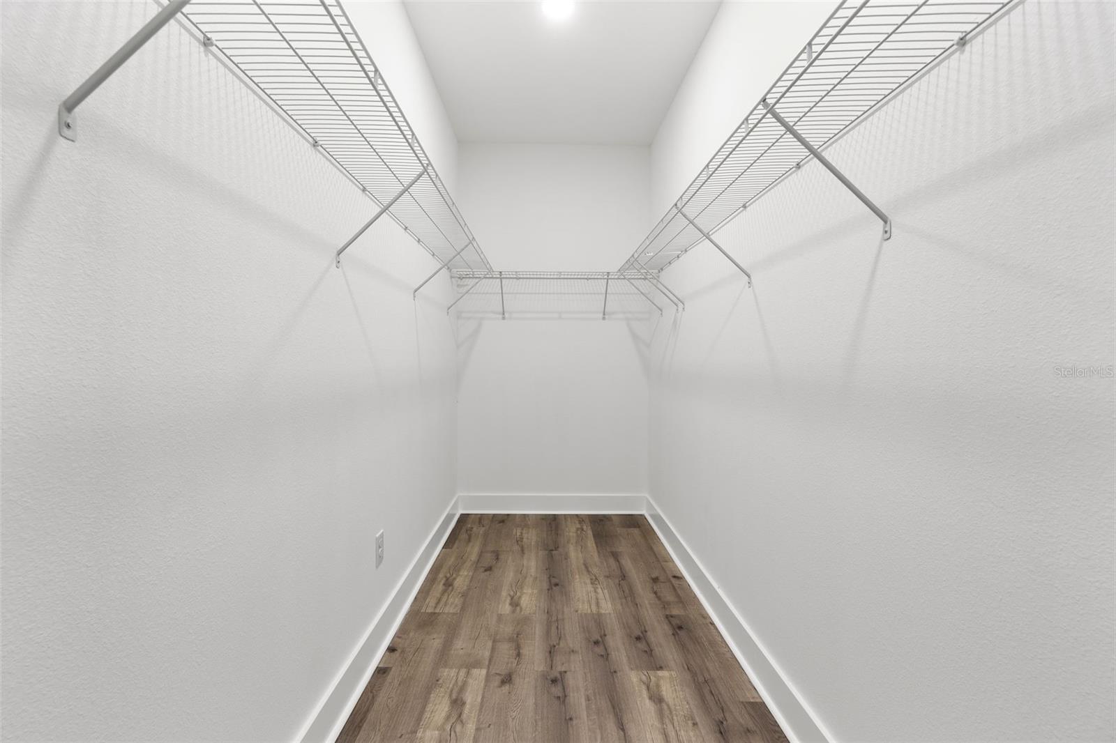 Listing photo id 19 for 12255 98th Street