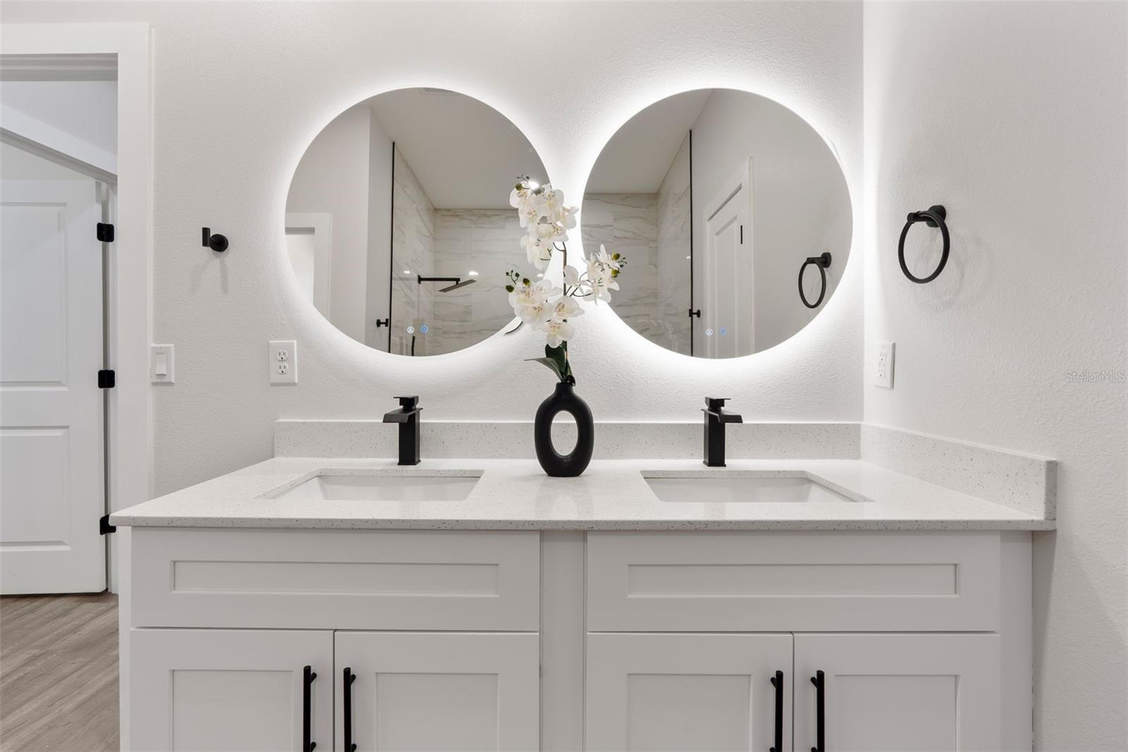 Listing photo id 21 for 12255 98th Street