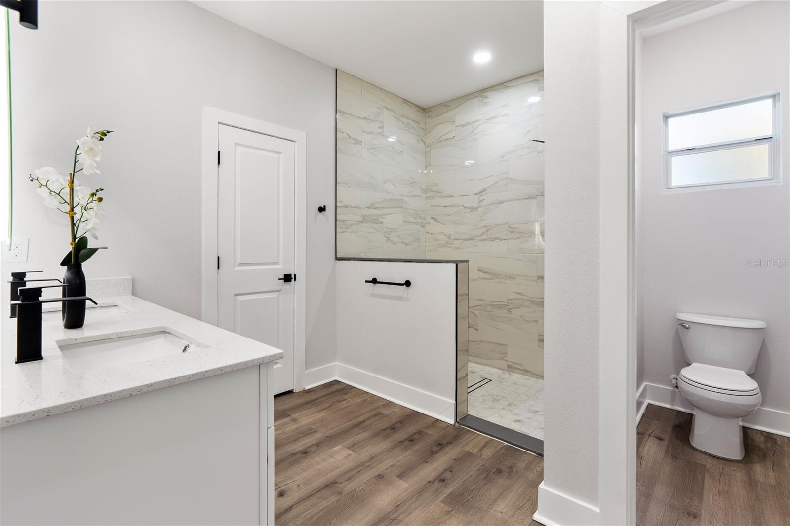 Listing photo id 22 for 12255 98th Street