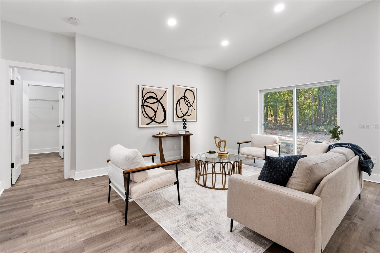Listing photo id 6 for 12255 98th Street