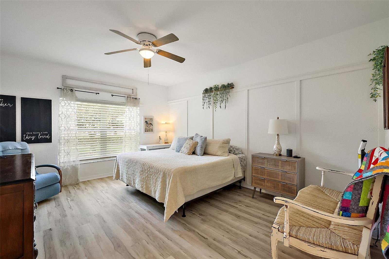 Image 17 of 39 For 5385 Admiral Way