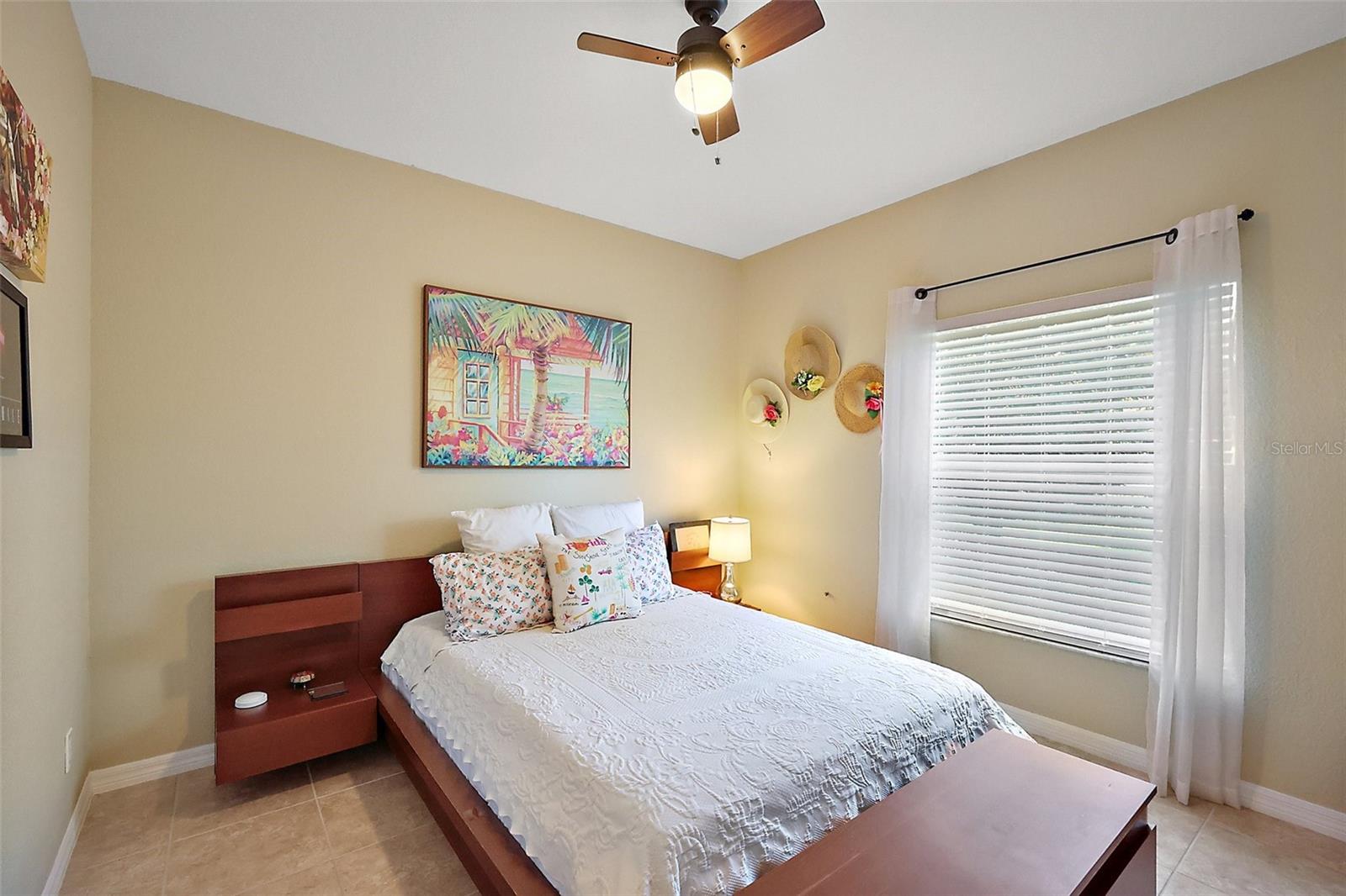 Image 23 of 39 For 5385 Admiral Way