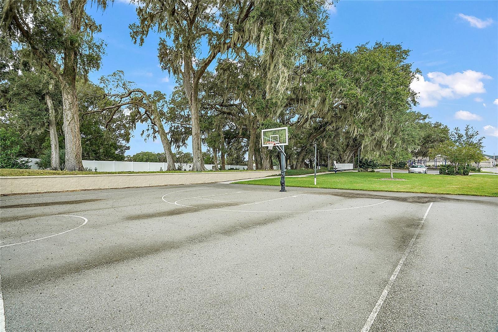 Image 32 of 39 For 5385 Admiral Way