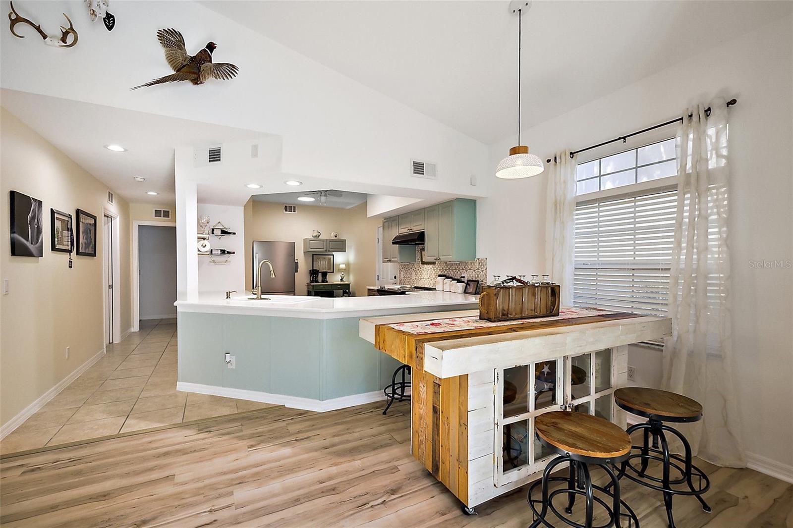Image 9 of 39 For 5385 Admiral Way