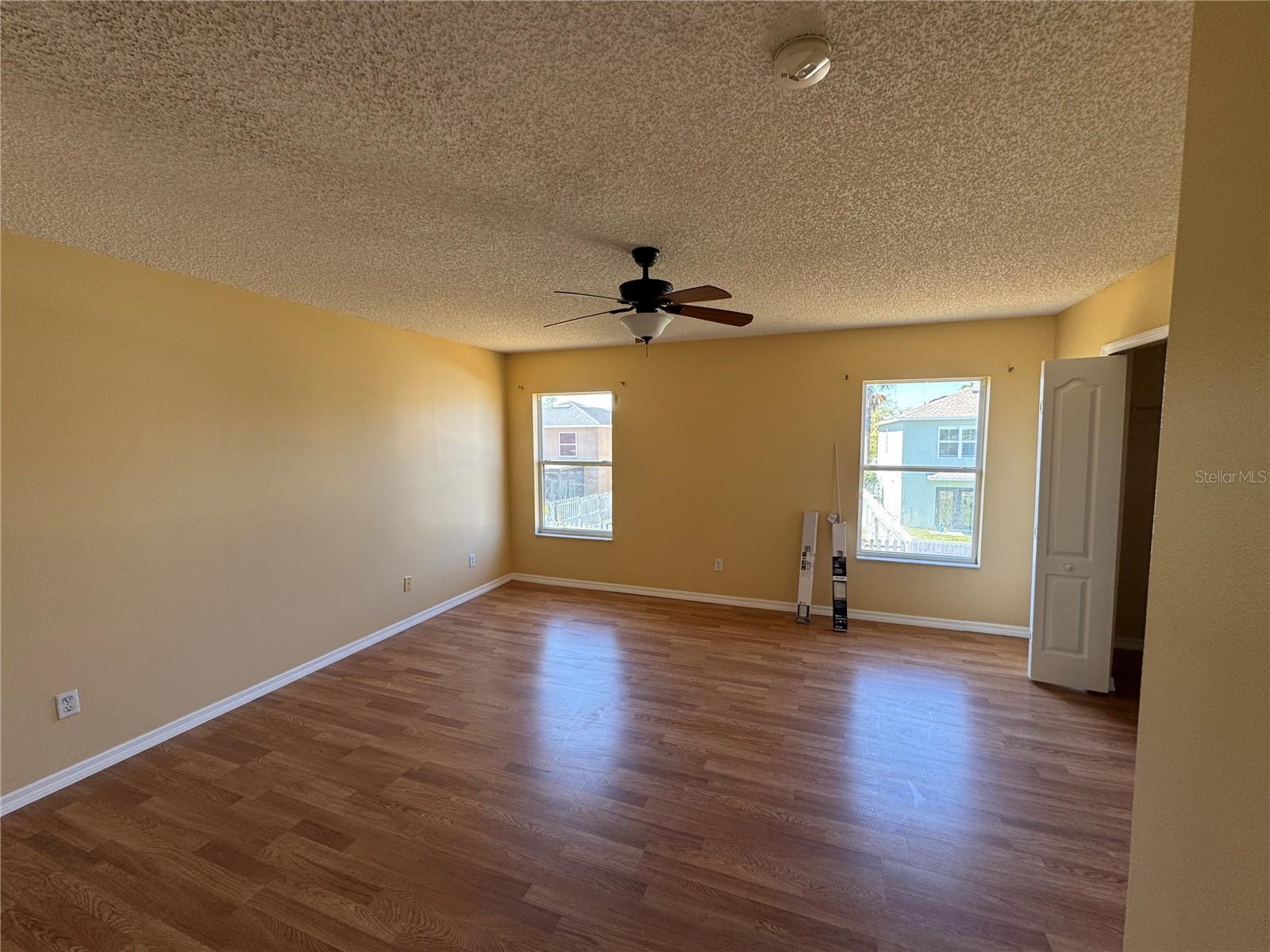 Image 27 of 42 For 1560 Tiverton Boulevard