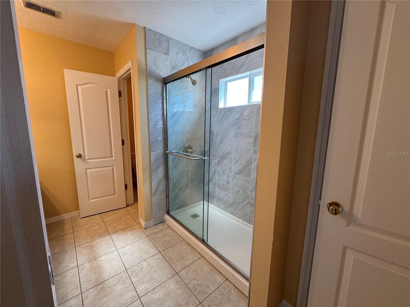 Image 30 of 42 For 1560 Tiverton Boulevard