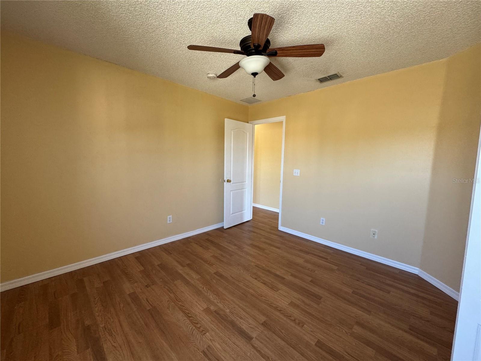 Image 36 of 42 For 1560 Tiverton Boulevard