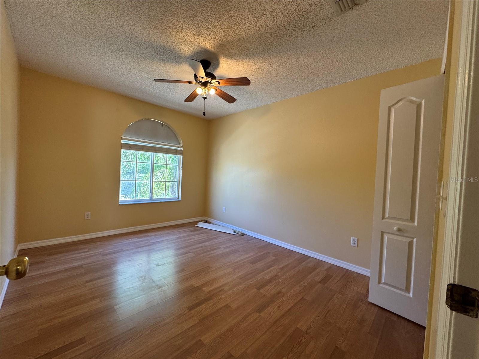 Image 40 of 42 For 1560 Tiverton Boulevard
