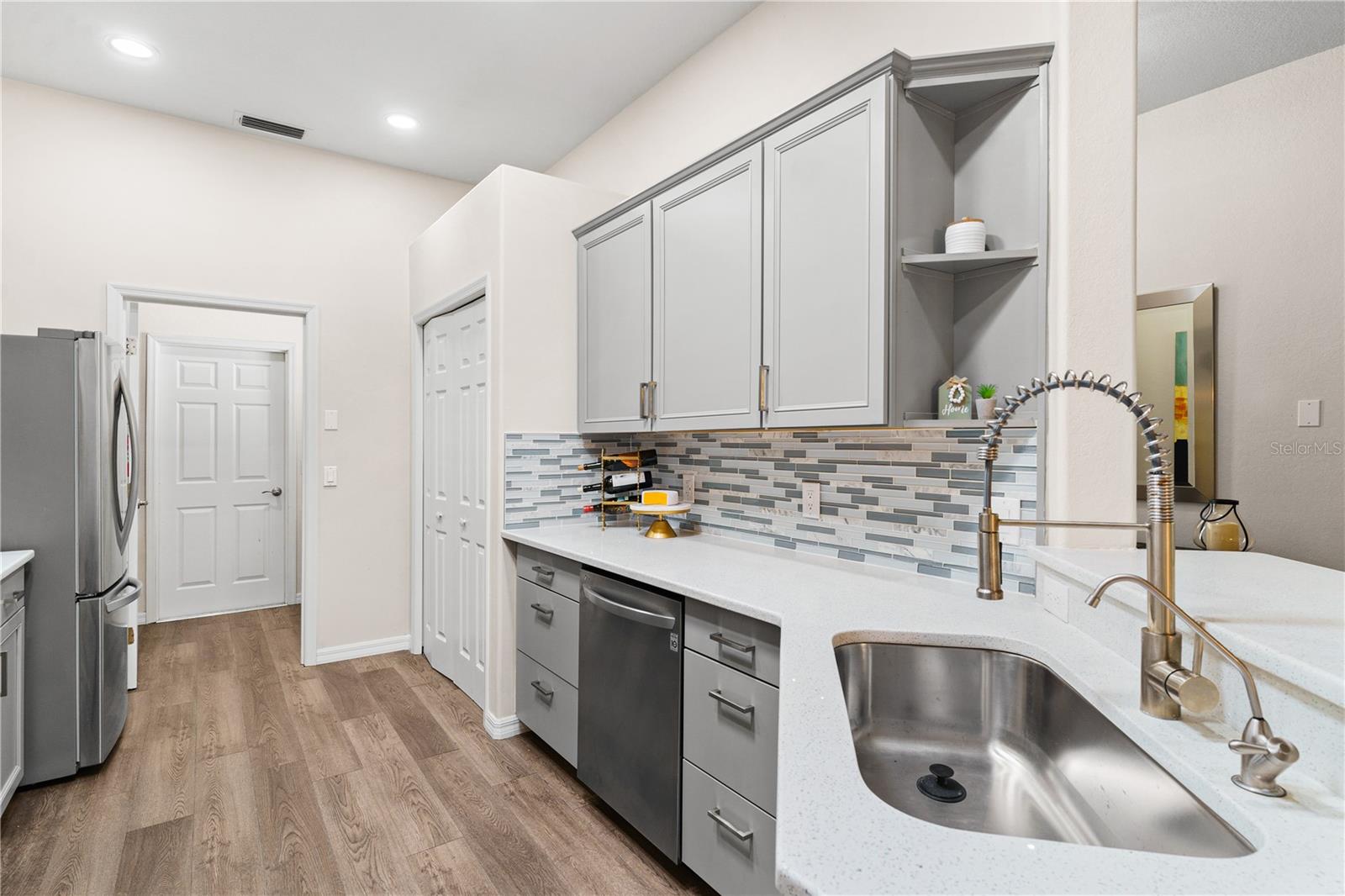 Image 18 of 44 For 6152 Topsail Road