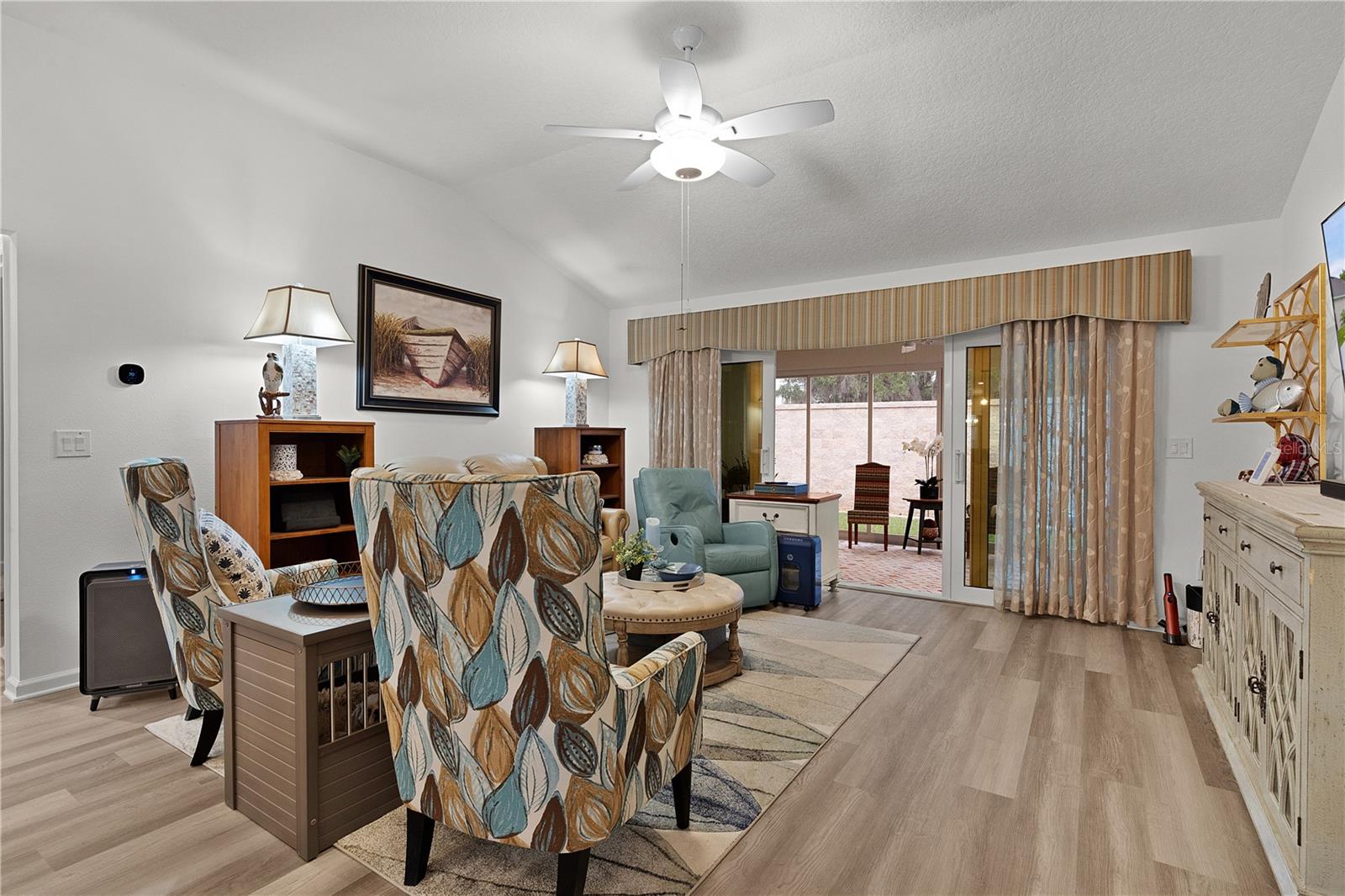 Image 12 of 48 For 7539 Hagemeyer Place