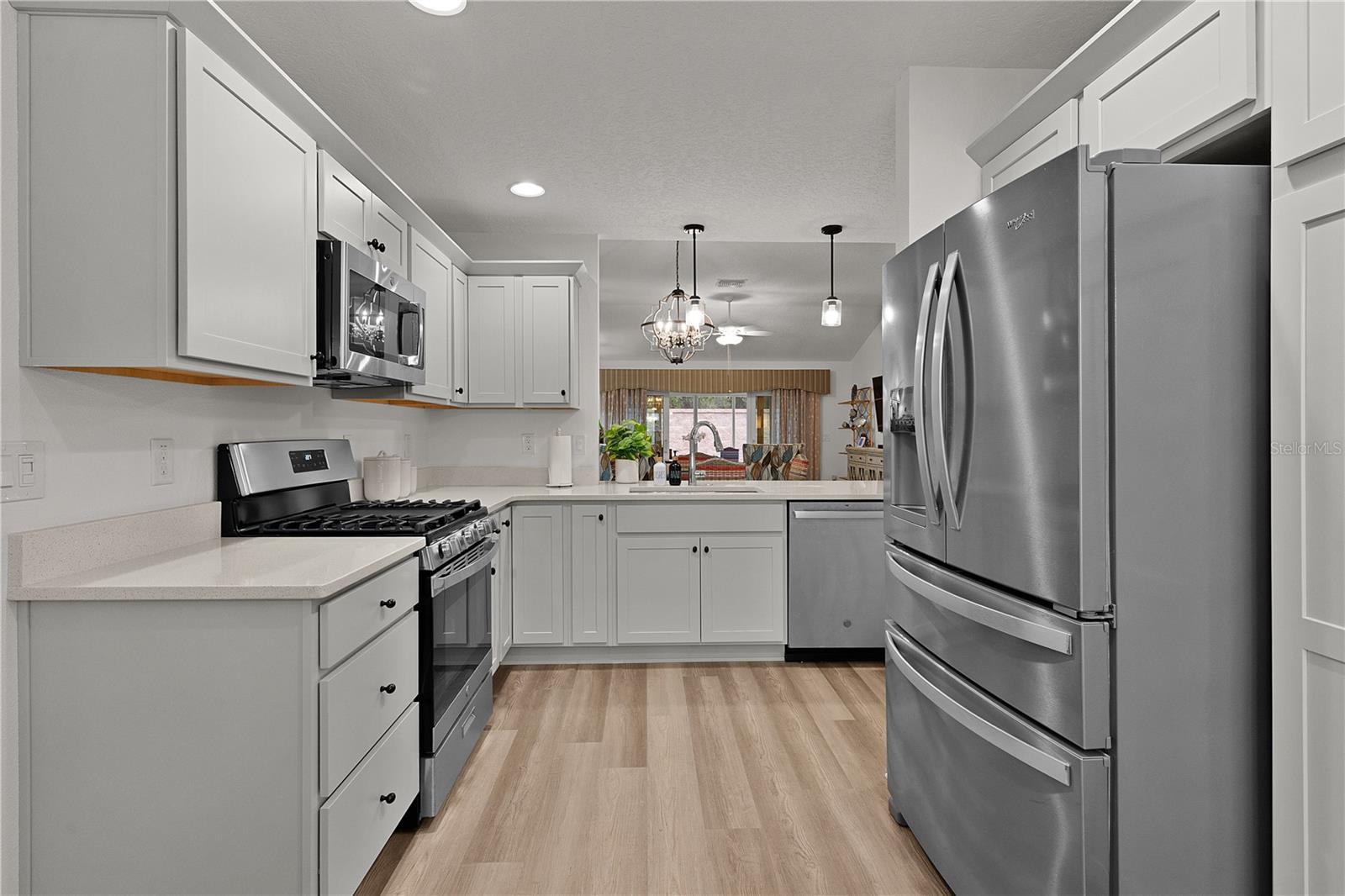 Image 17 of 48 For 7539 Hagemeyer Place