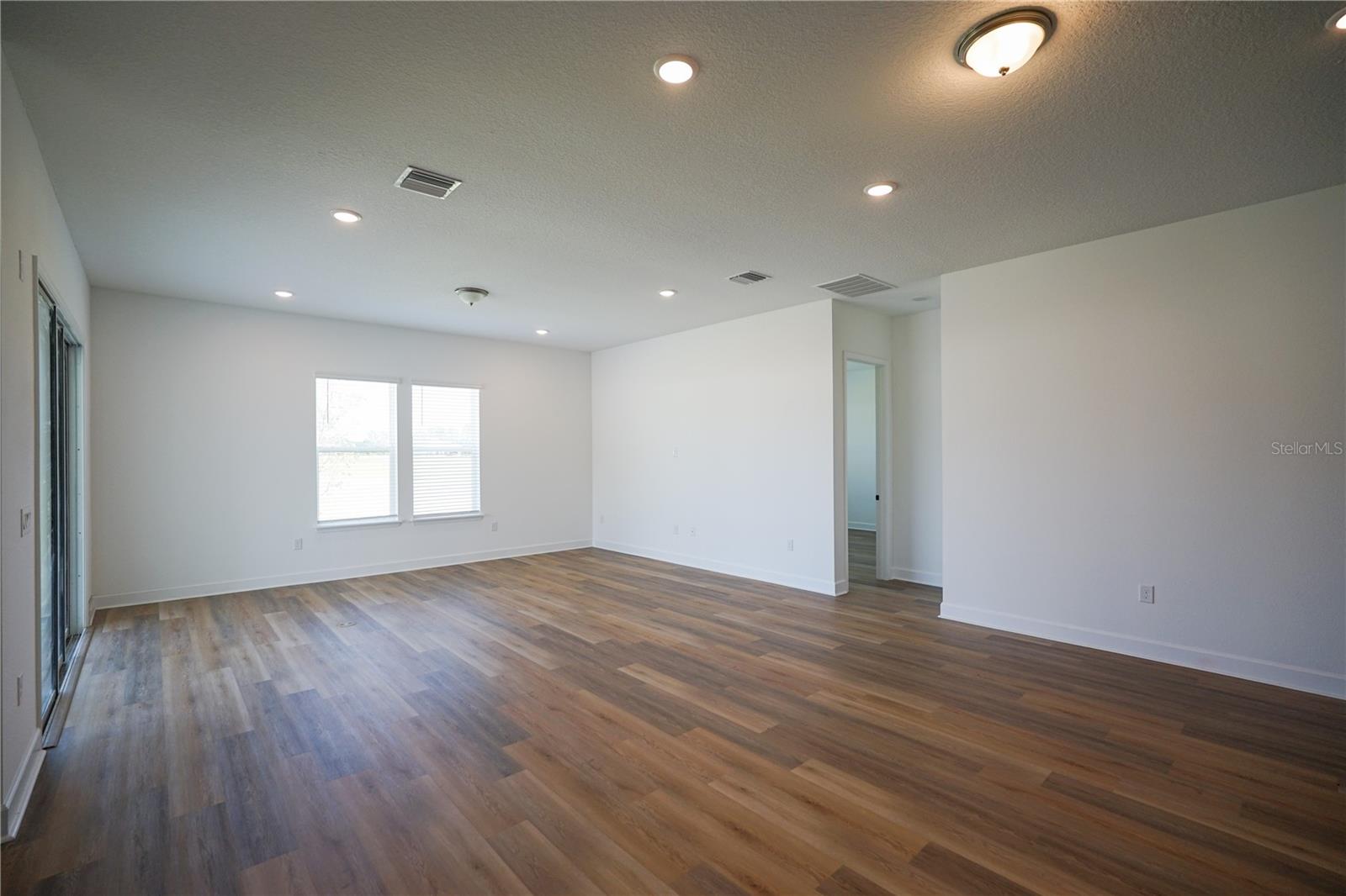Image 3 of 14 For 18 Silver Glen Drive