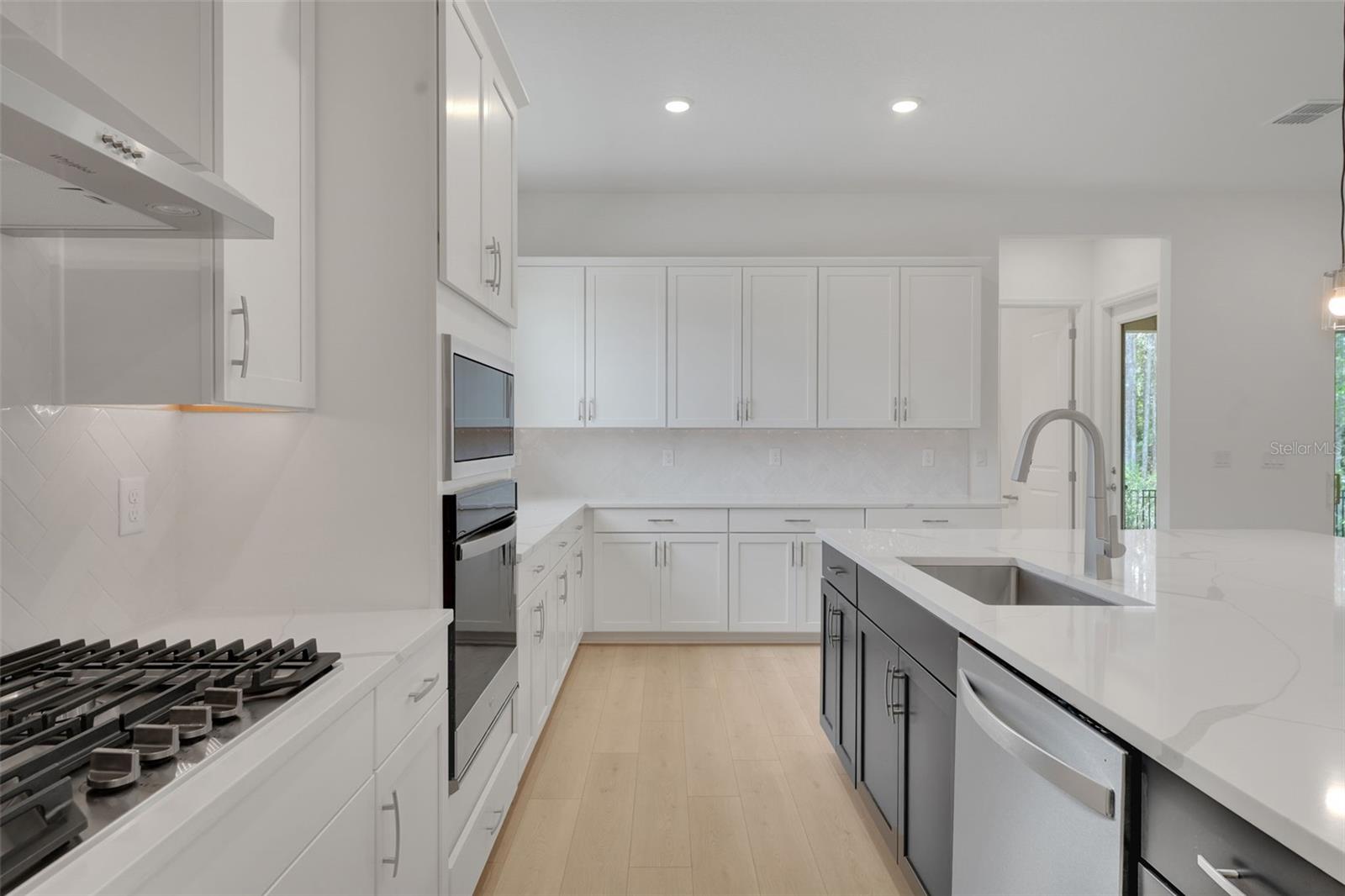 Image 28 of 41 For 14347 Crest Palm Avenue