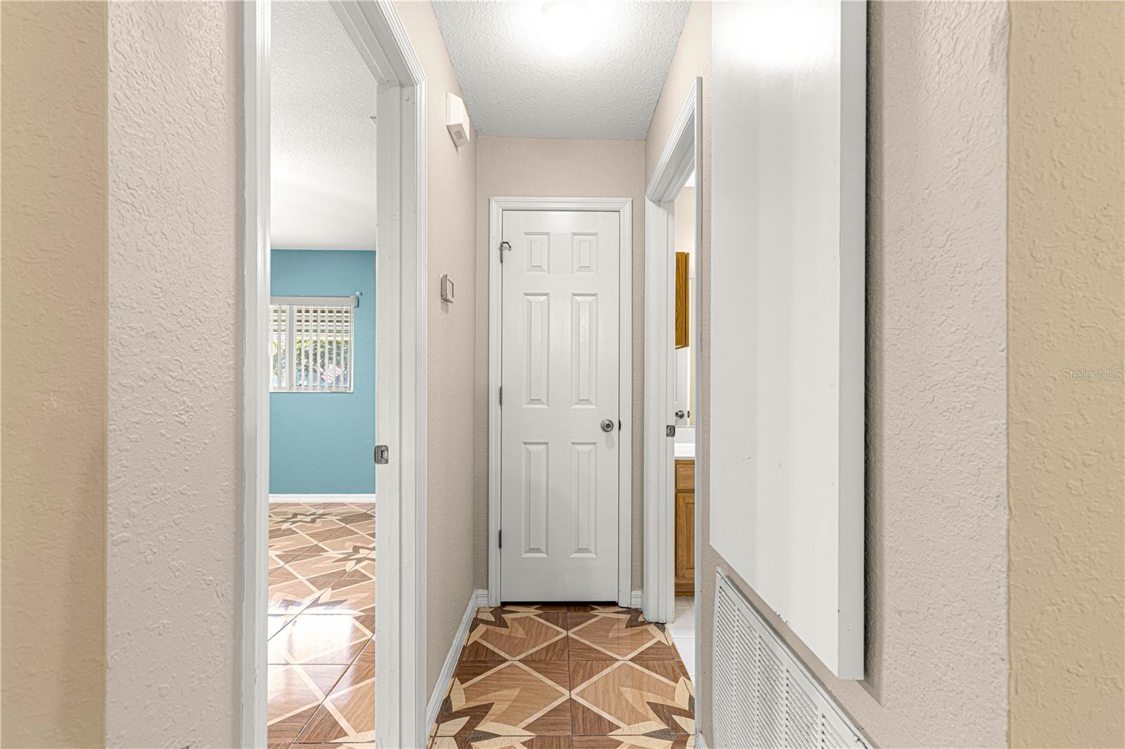 Image 10 of 52 For 17594 95th Circle