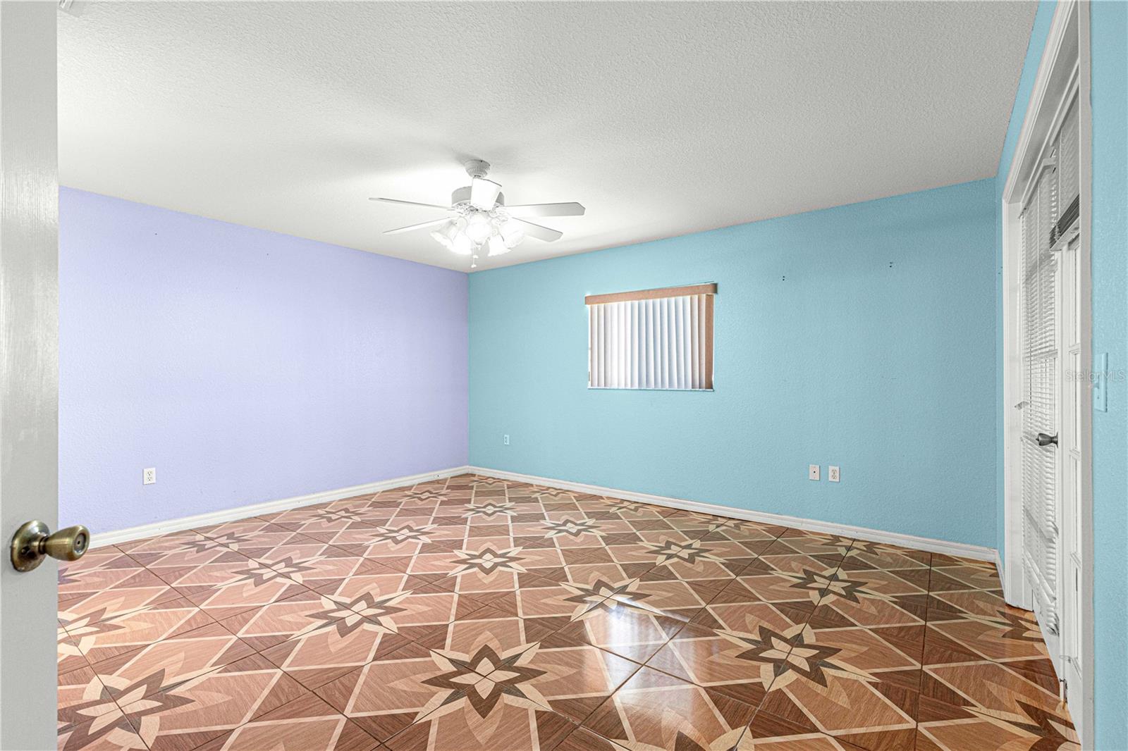 Image 18 of 52 For 17594 95th Circle