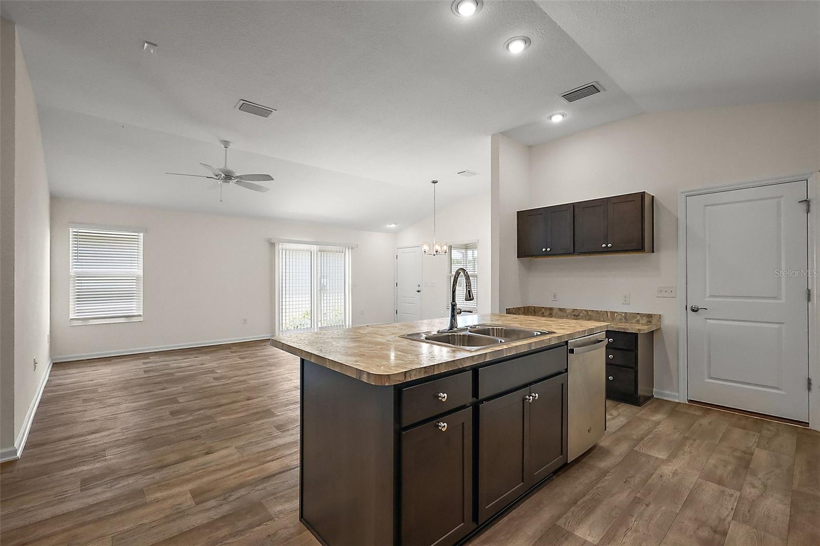 Image 11 of 29 For 3557 Cochran Street