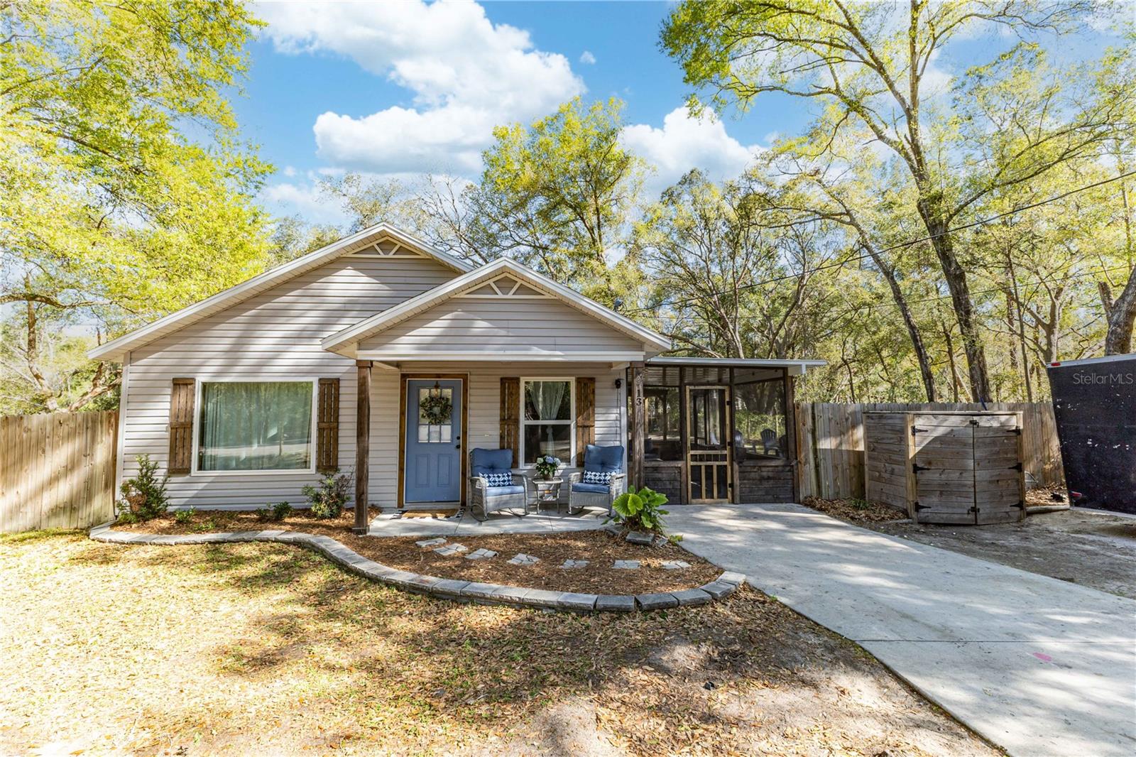 Details for 13 Bay Court Run, OCKLAWAHA, FL 32179