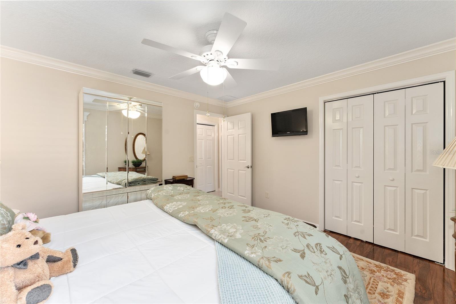 Image 33 of 66 For 17089 79th Clearview Avenue