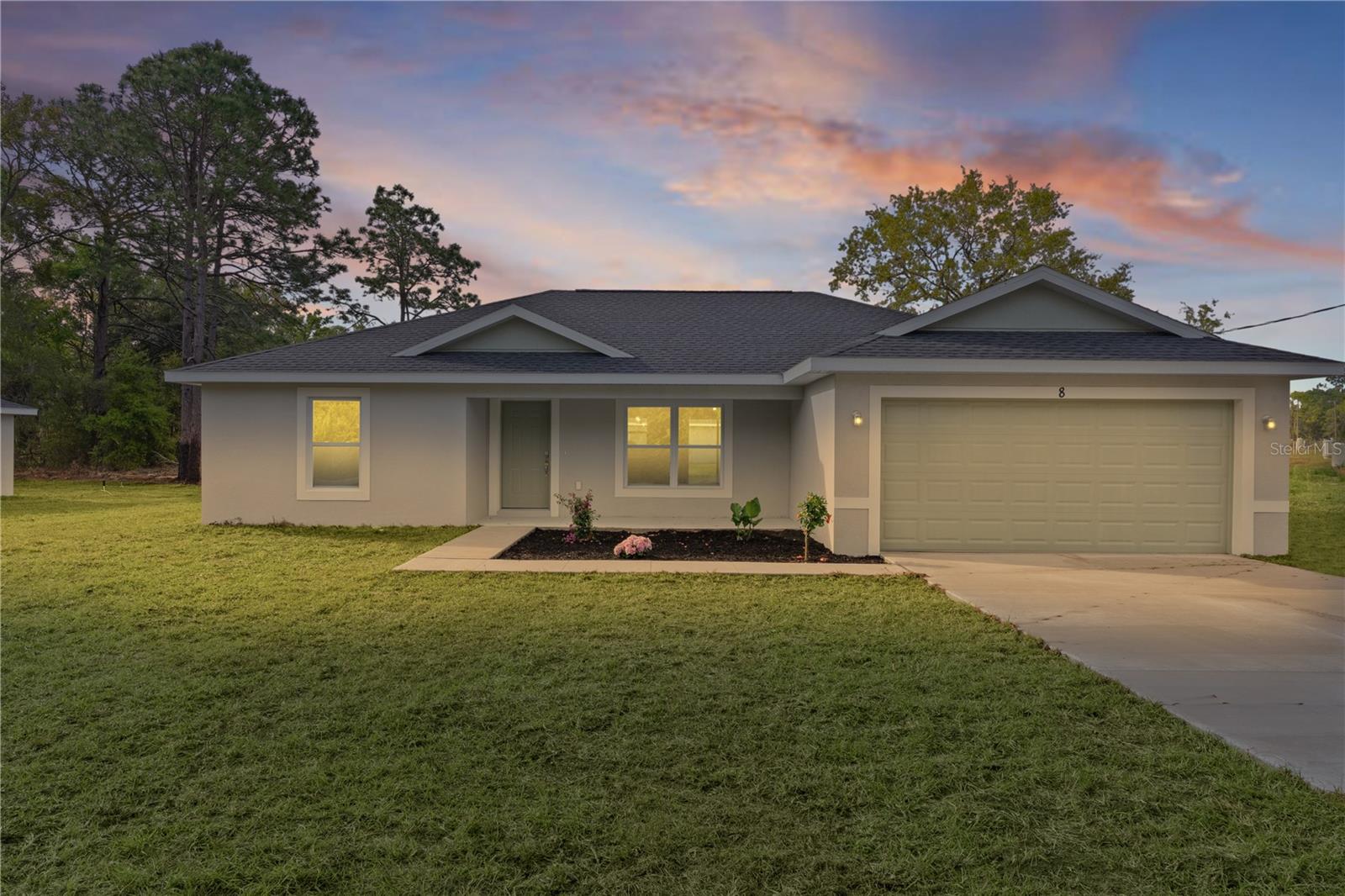 Details for 8 Malauka Run Court, OCKLAWAHA, FL 32179