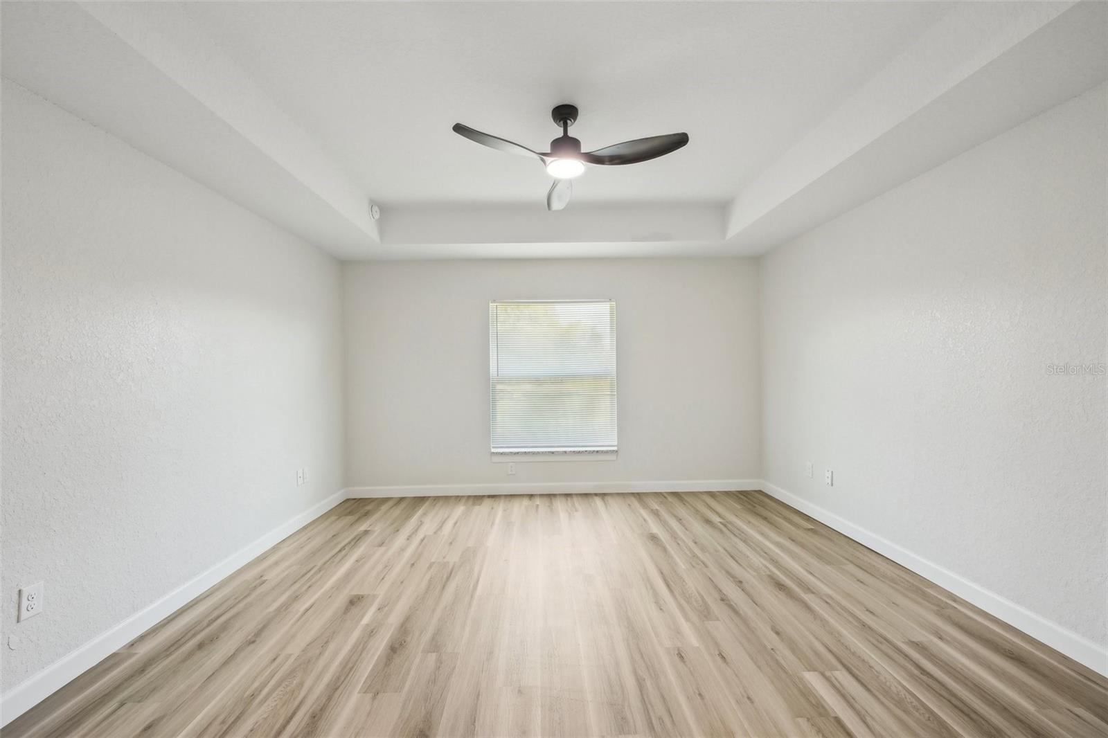 Image 21 of 57 For 2575 75th Boulevard