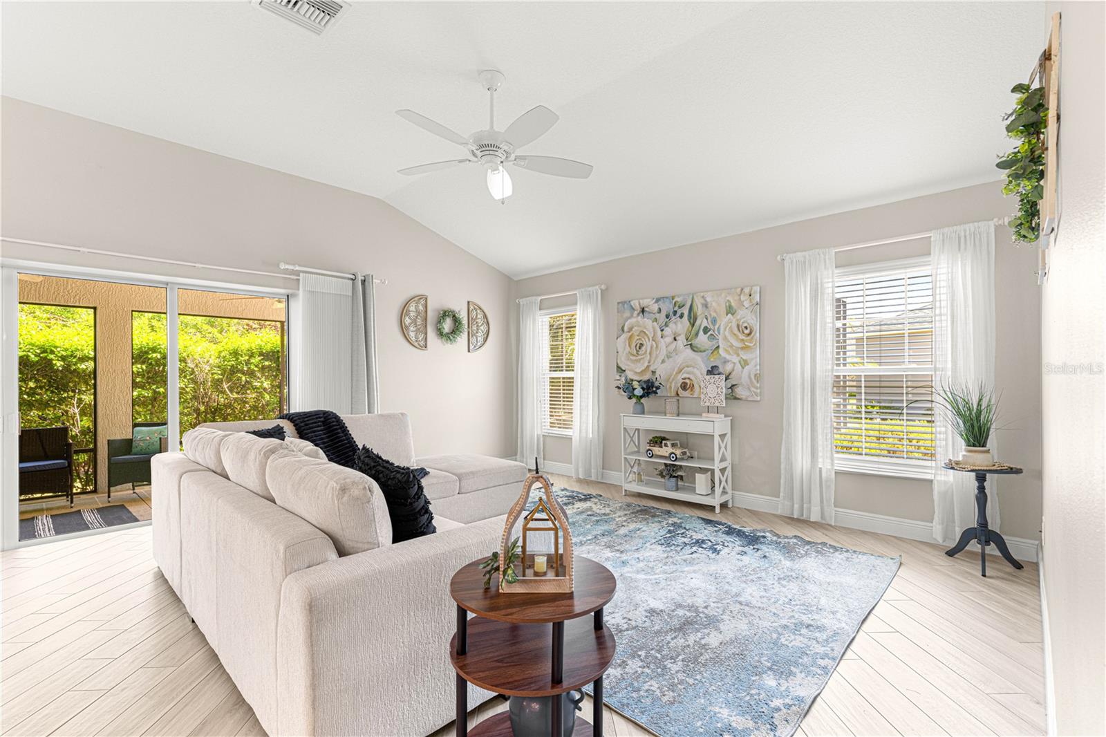 Image 9 of 60 For 3589 Dragon Place