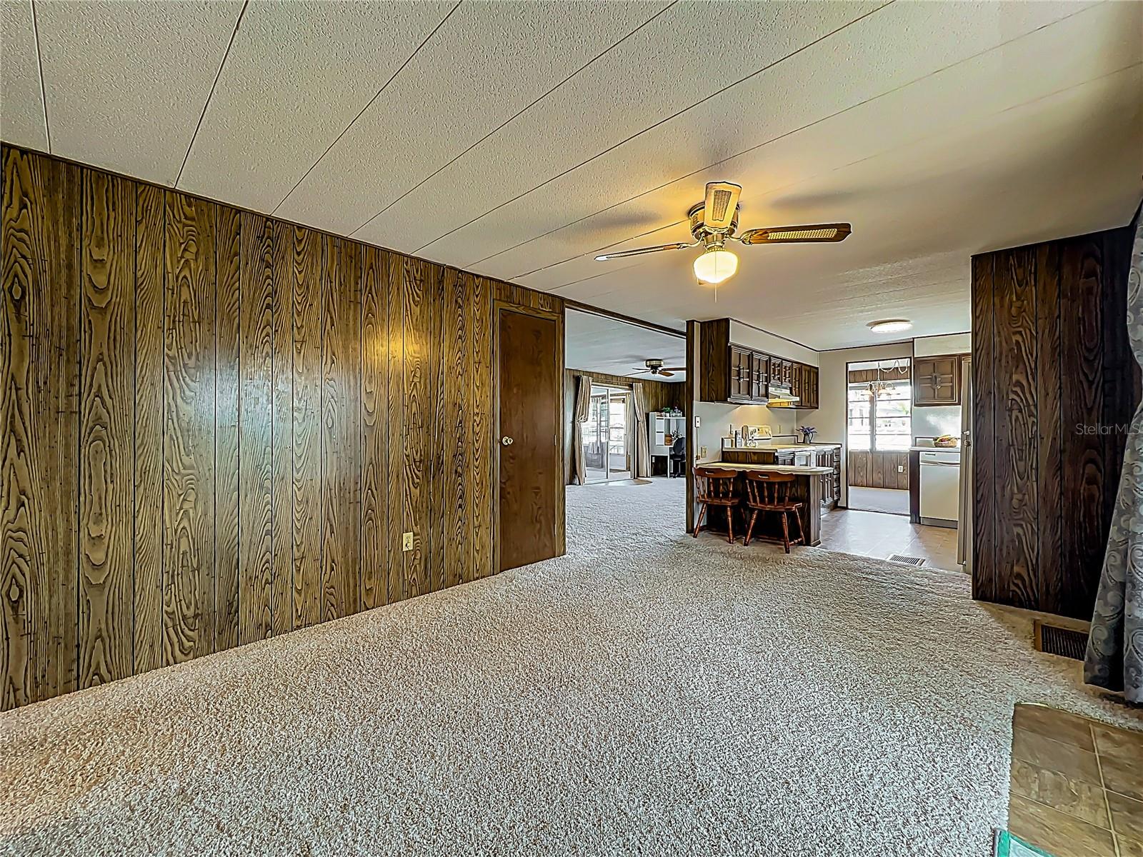 Image 11 of 63 For 12706 Lake Dora Circle