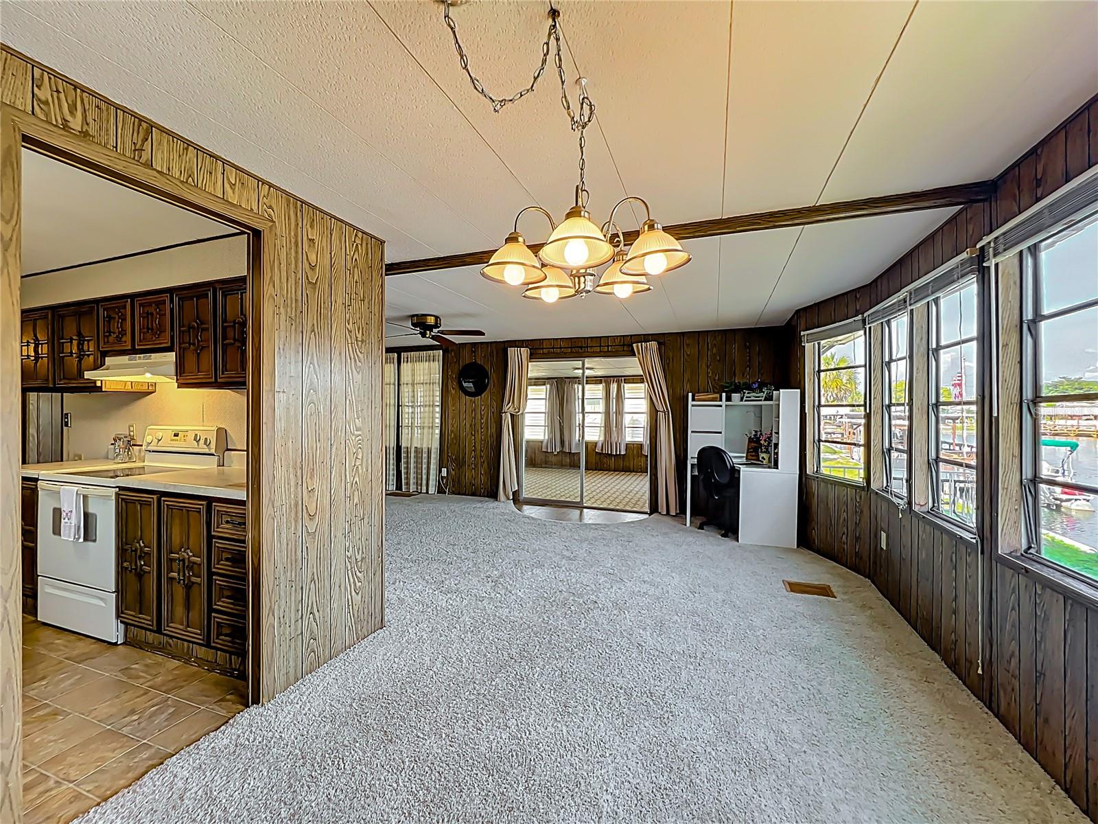 Image 19 of 63 For 12706 Lake Dora Circle