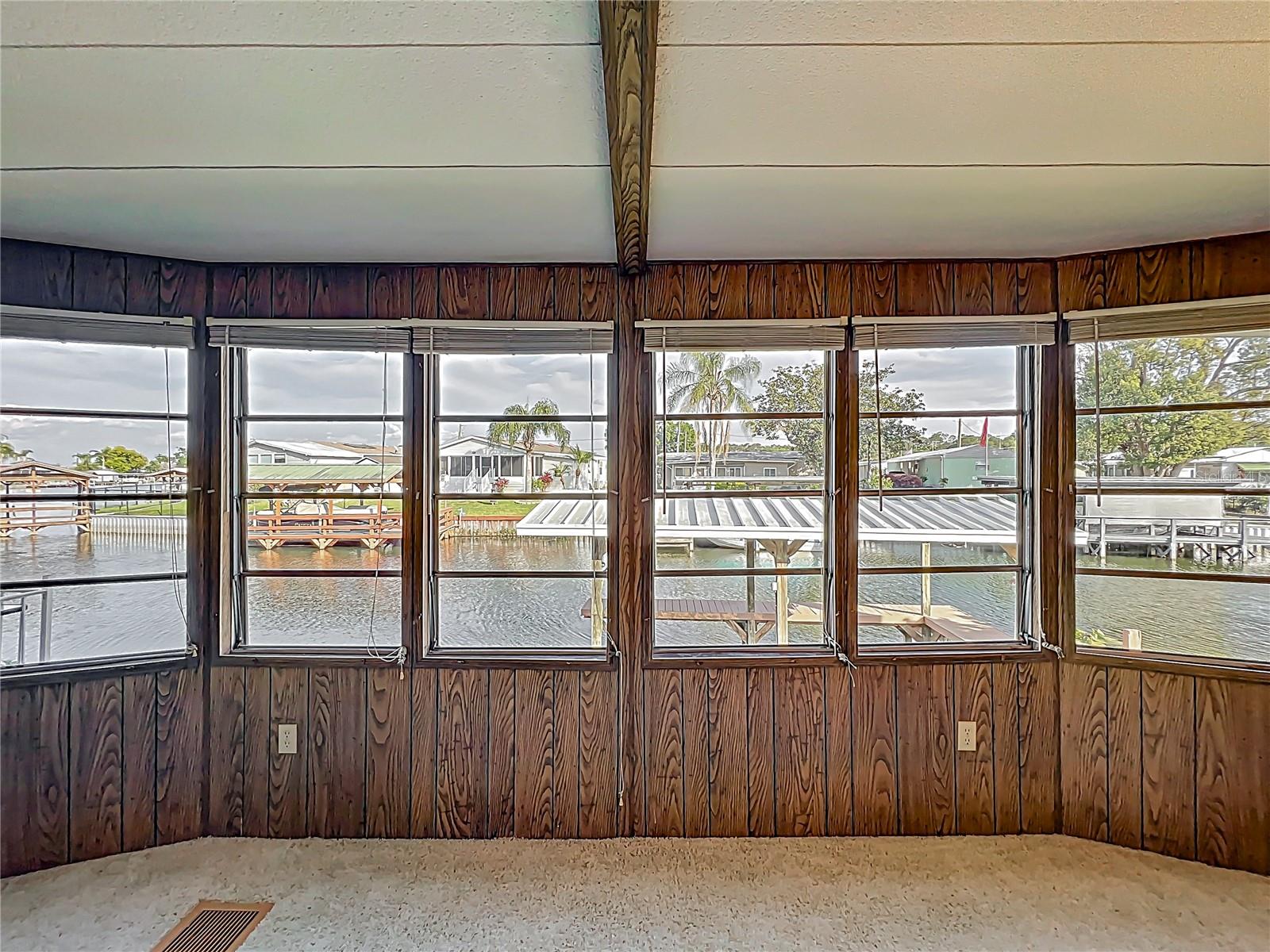 Image 22 of 63 For 12706 Lake Dora Circle