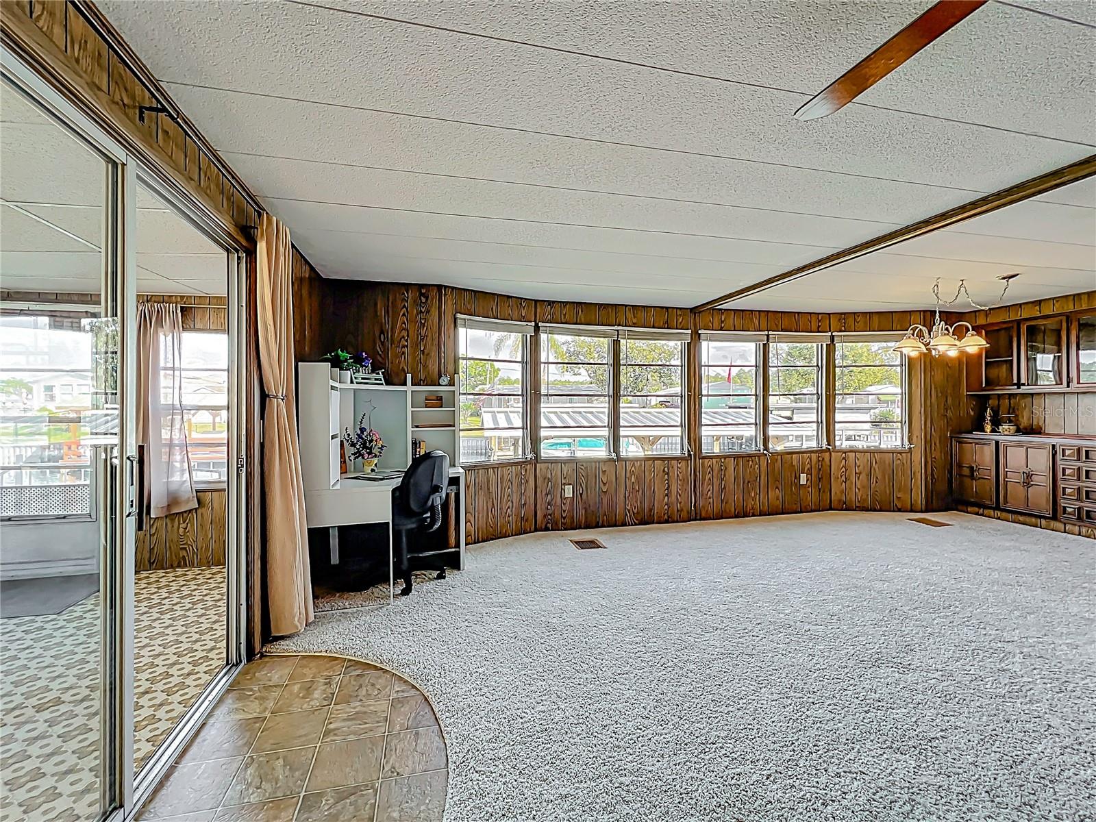 Image 23 of 63 For 12706 Lake Dora Circle