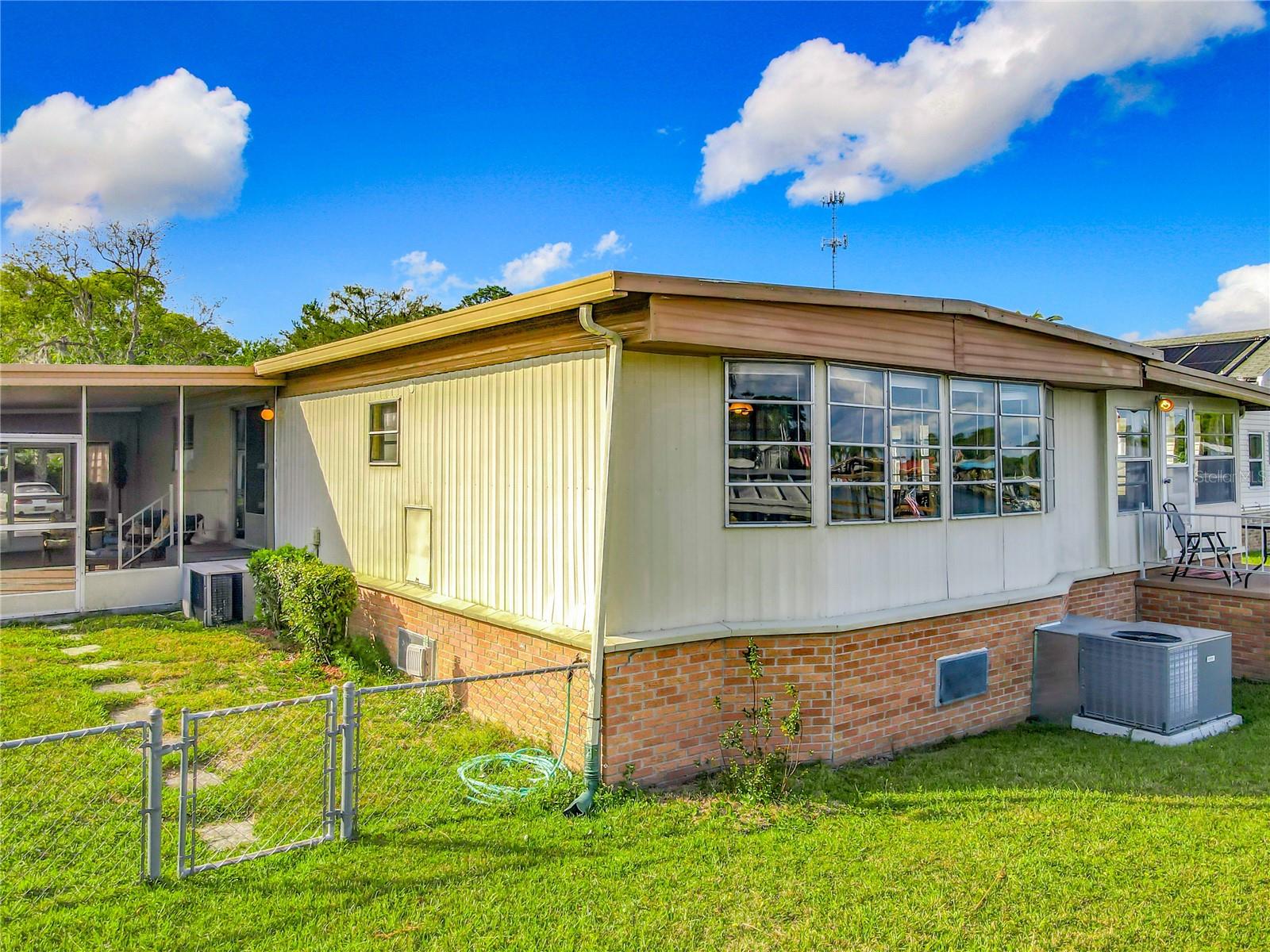 Image 52 of 63 For 12706 Lake Dora Circle