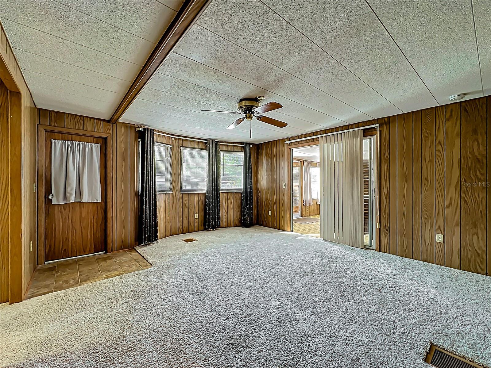 Image 9 of 63 For 12706 Lake Dora Circle