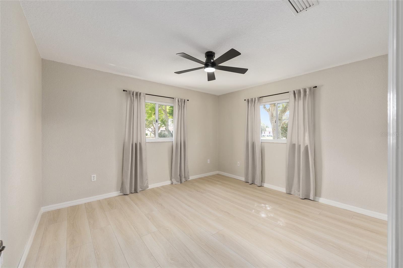 Image 31 of 58 For 9743 175th Street