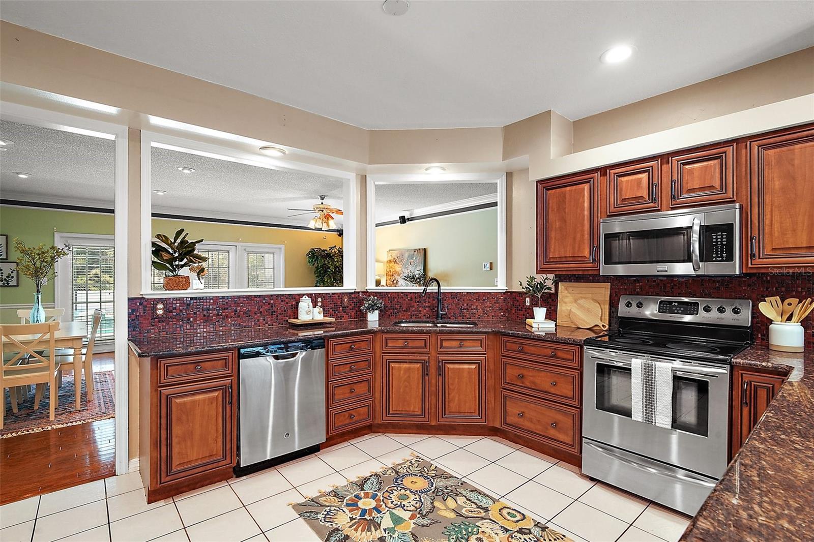 Image 14 of 40 For 2635 Gables Drive