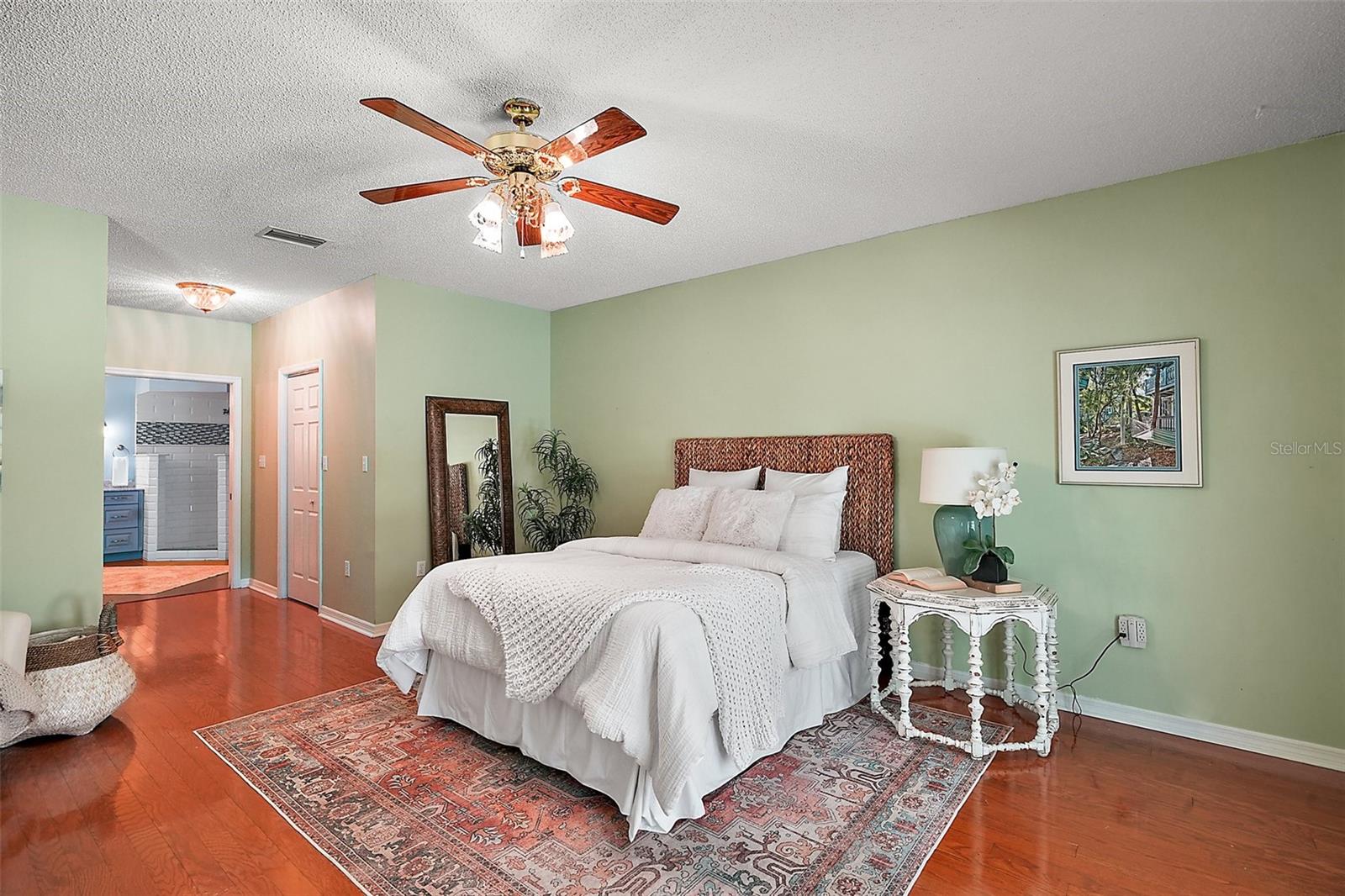 Image 17 of 40 For 2635 Gables Drive