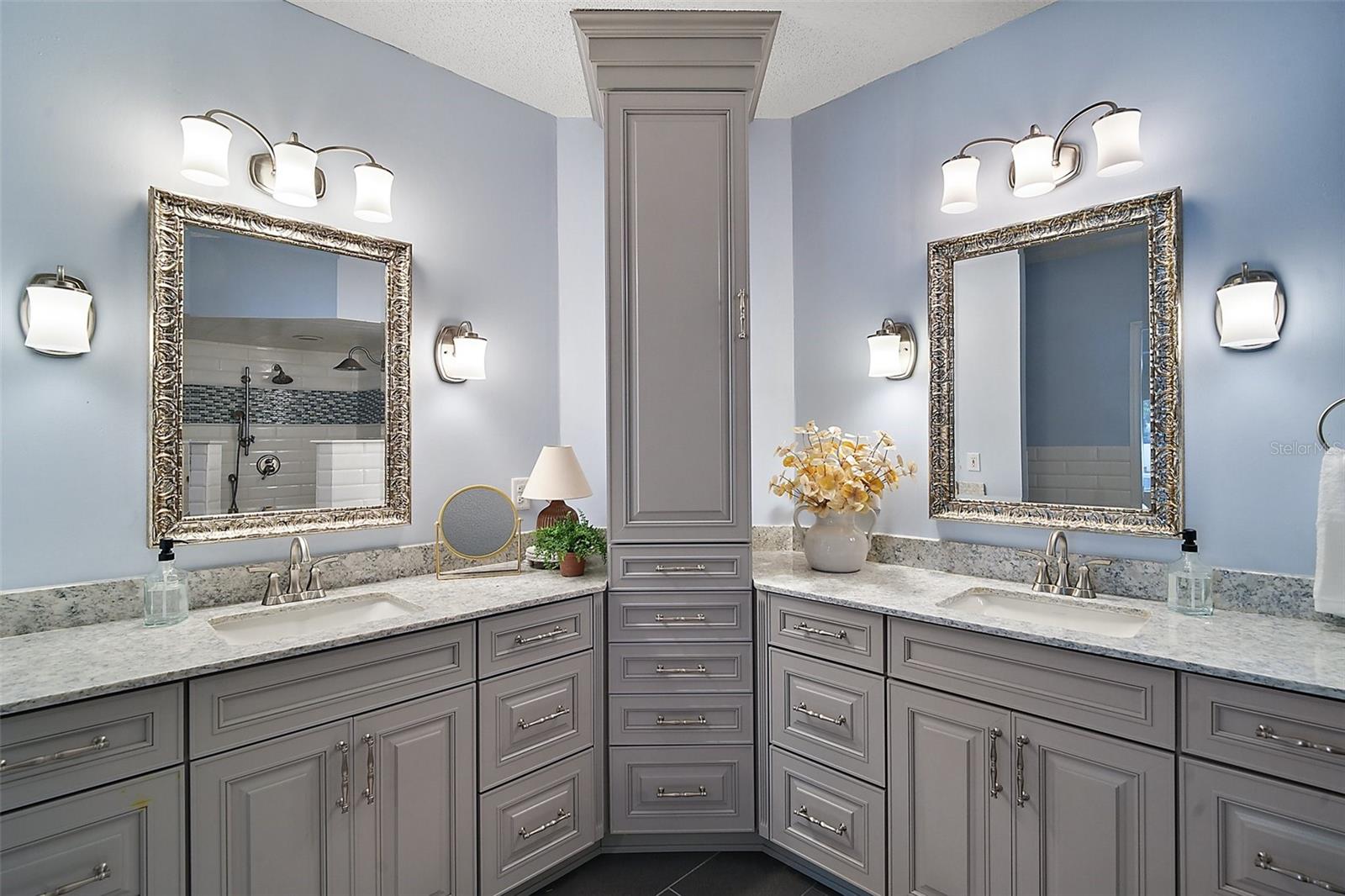 Image 19 of 40 For 2635 Gables Drive