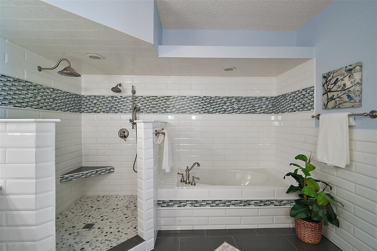 Image 21 of 40 For 2635 Gables Drive