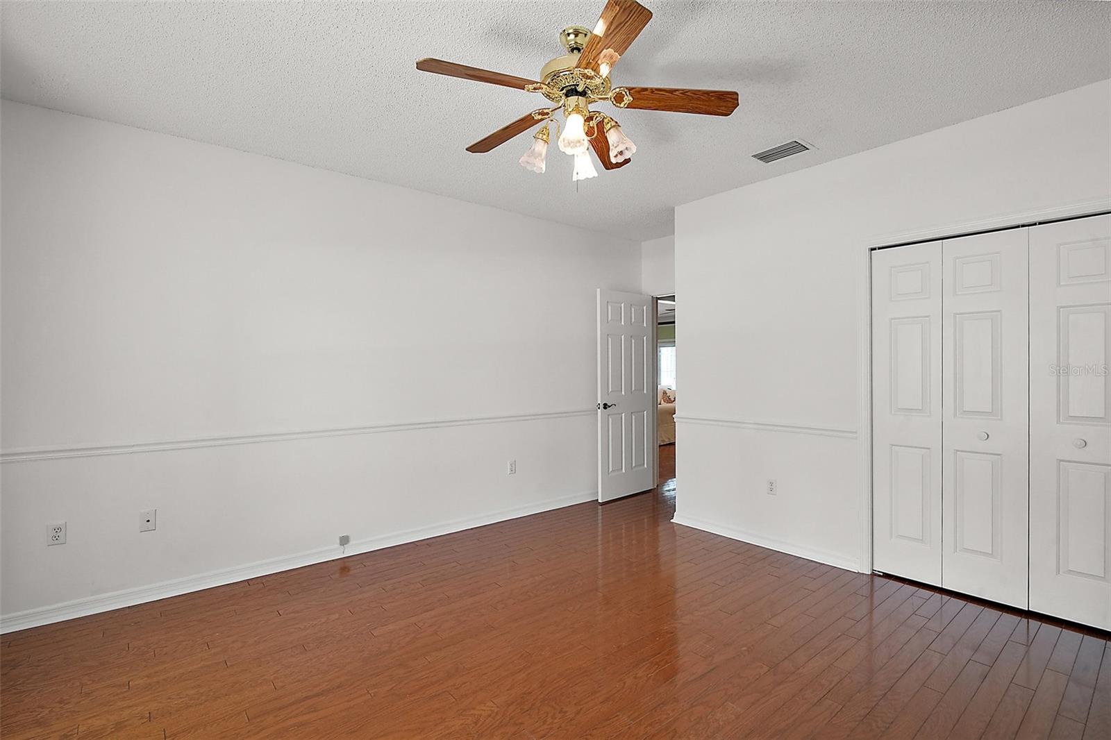 Image 23 of 40 For 2635 Gables Drive